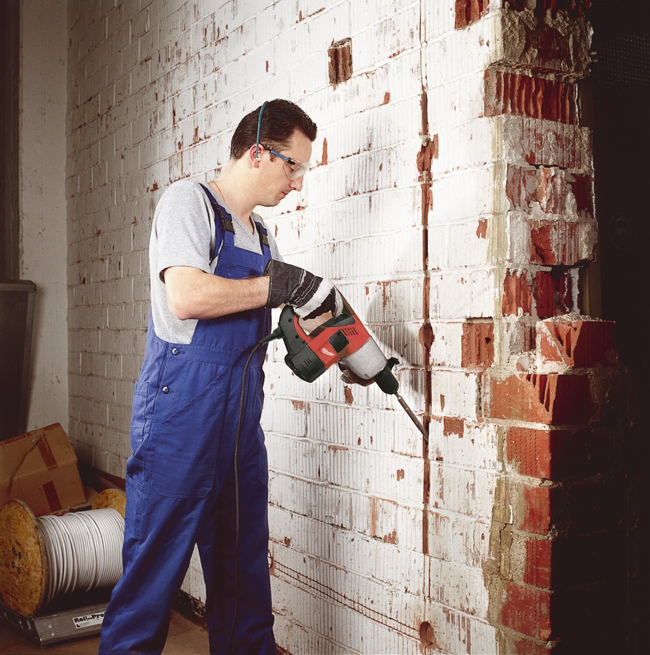 Ciocan demolator SDS-Plus 3 kg Milwaukee PCE 3/K - in utilizare 1