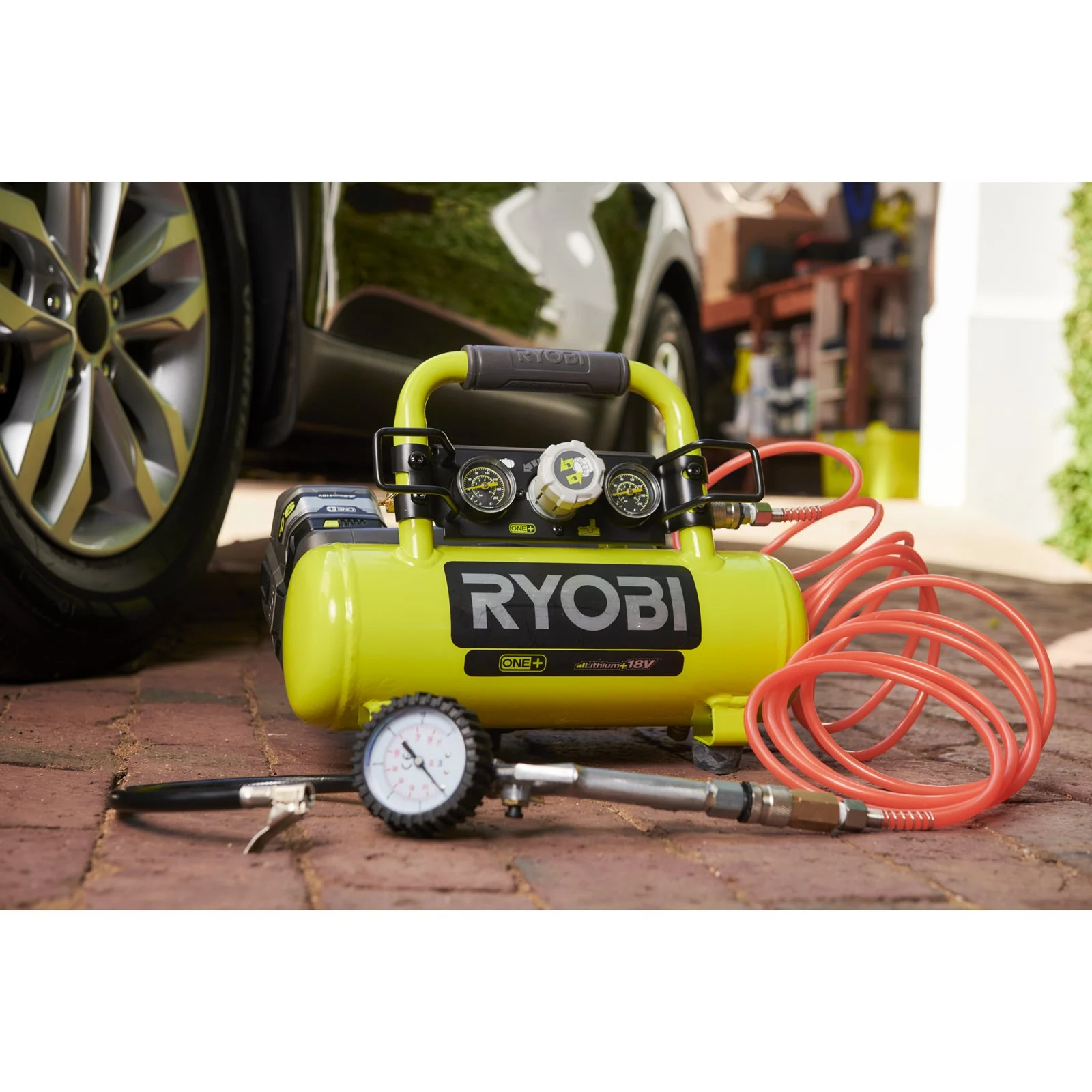 Compresor aer 18V ONE+ Ryobi R18AC-0 - in utilizare 1