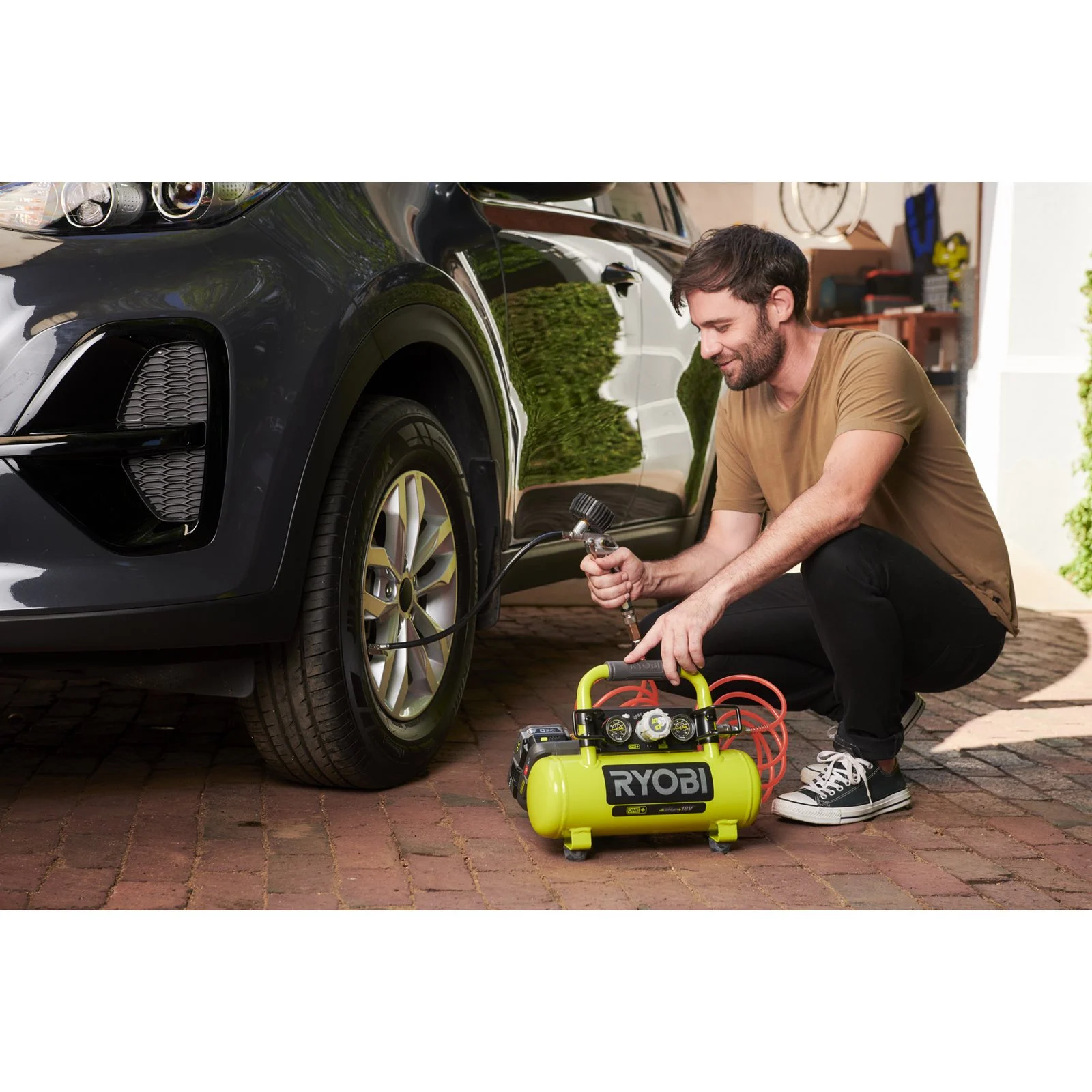 Compresor aer 18V ONE+ Ryobi R18AC-0 - in utilizare 3