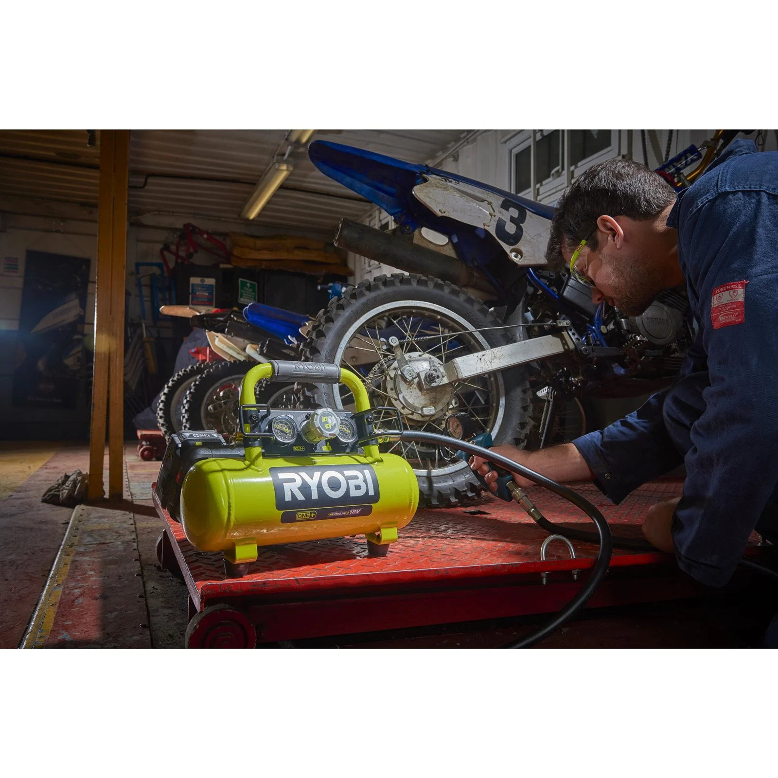 Compresor aer 18V ONE+ Ryobi R18AC-0 - in utilizare 5
