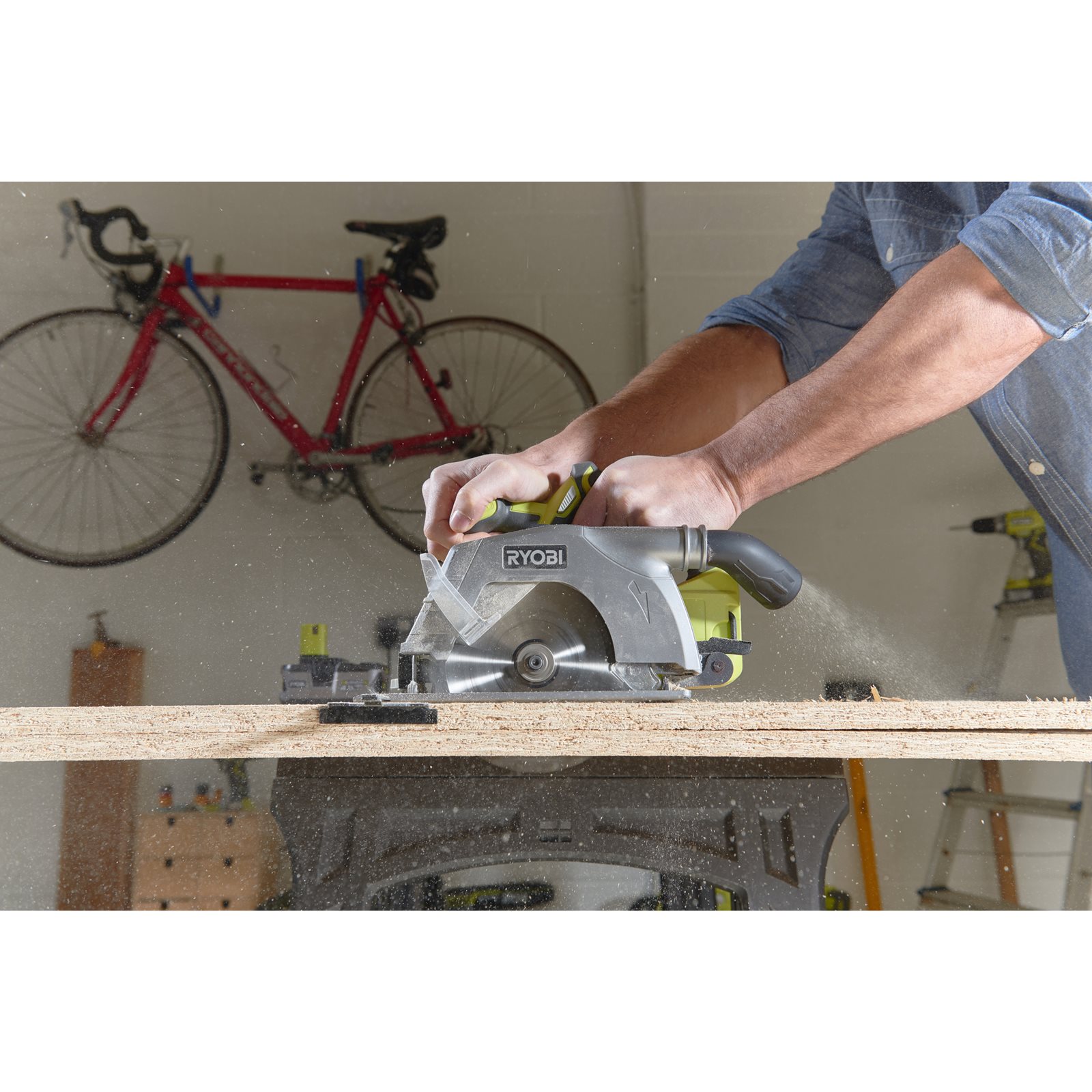 18V ONE+ Fierăstrău circular 18V ONE+ Ryobi R18CS-0 - in utilizare 5