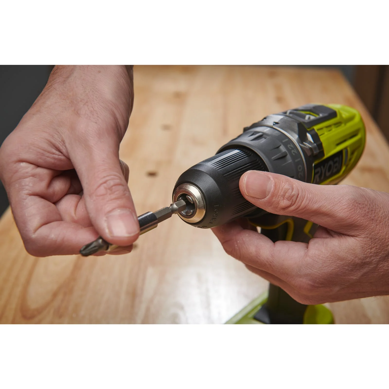 Mașină de găurit/înșurubat 18V ONE+ Ryobi R18DD3-0 - in utilizare 1