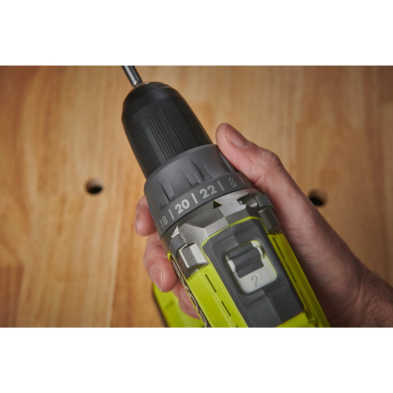 Mașină de găurit/înșurubat 18V ONE+ Ryobi R18DD3-0 - in utilizare 3