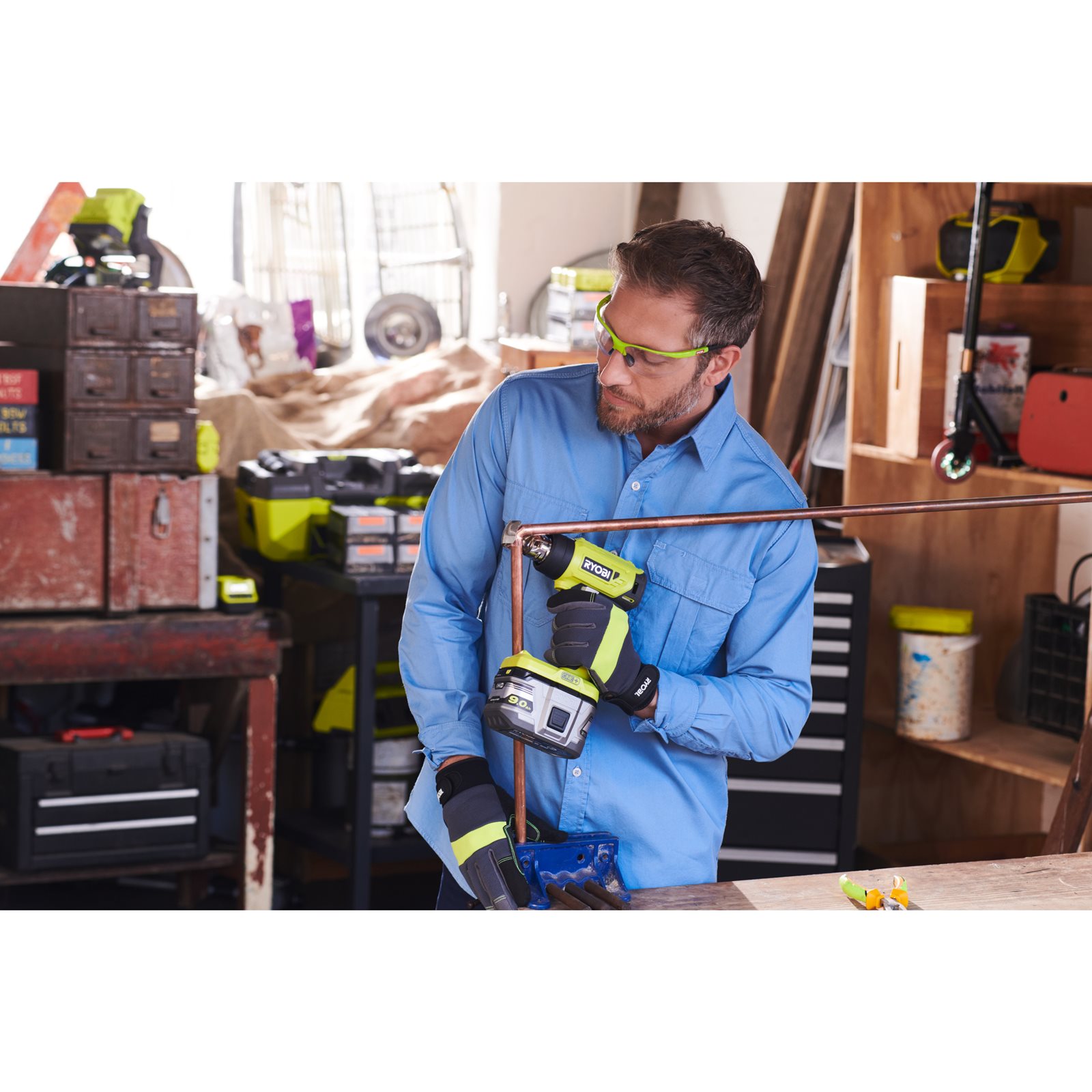 18V ONE+ Pistol aer cald 18V ONE+ Ryobi R18HG-0 - in utilizare 3