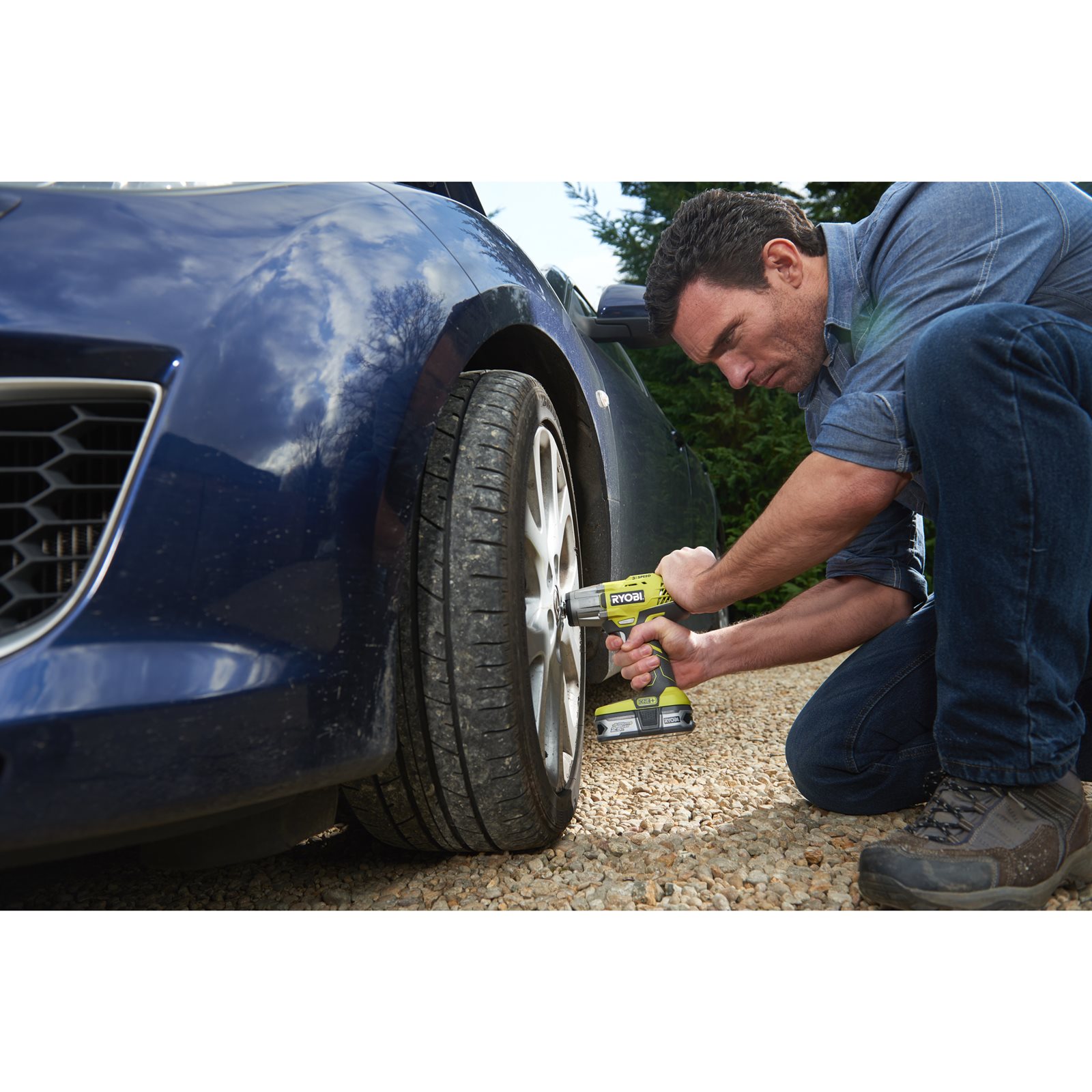 Cheie de impact 18V ONE+, 3 viteze (1 x 2,0 Ah) Ryobi R18IW3-120S - in utilizare 1