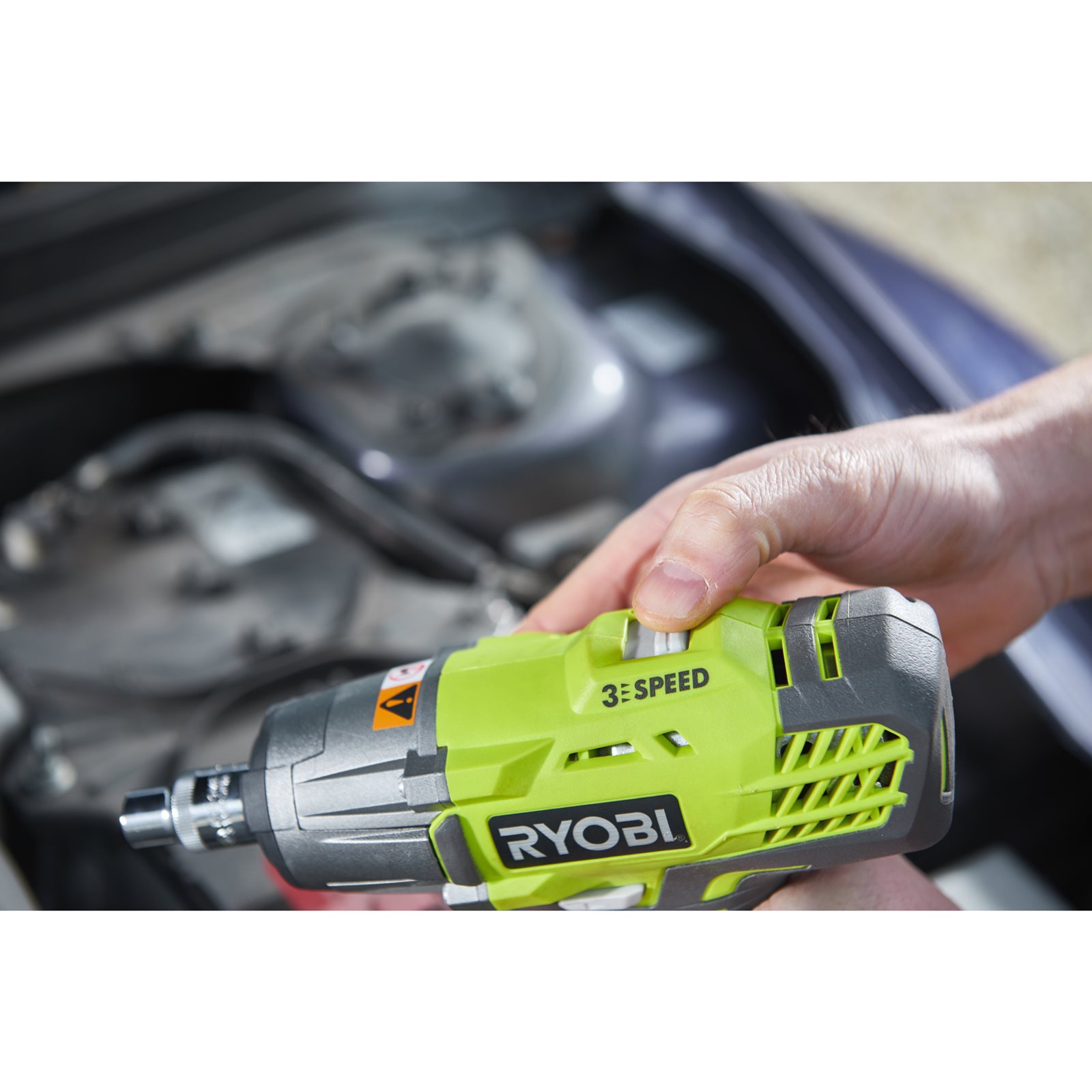Cheie de impact 18V ONE+, 3 viteze (1 x 2,0 Ah) Ryobi R18IW3-120S - in utilizare 3