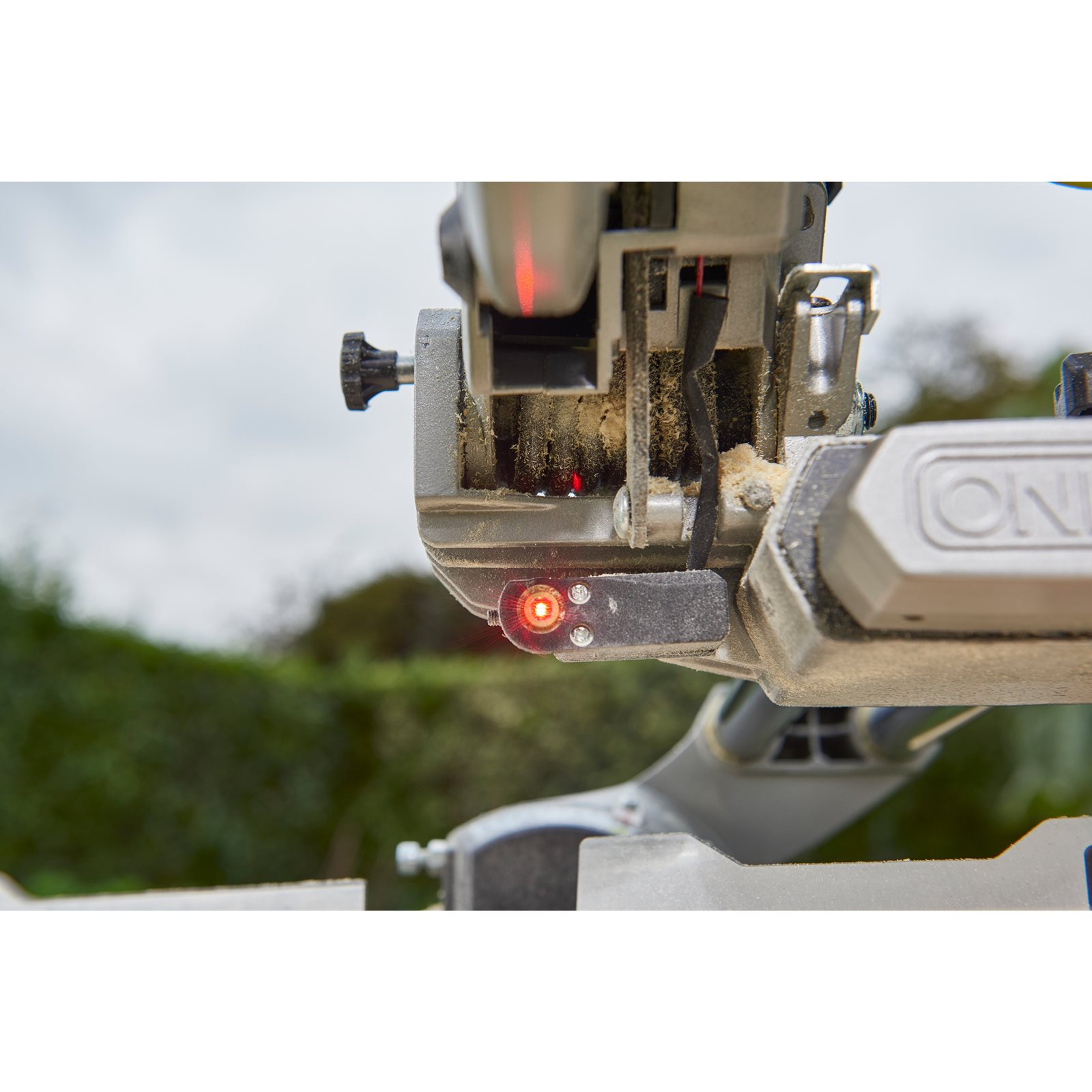 Fierăstrău tăieri înclinate culisant 18V ONE+ Ryobi R18MS216-0 - detaliu 1
