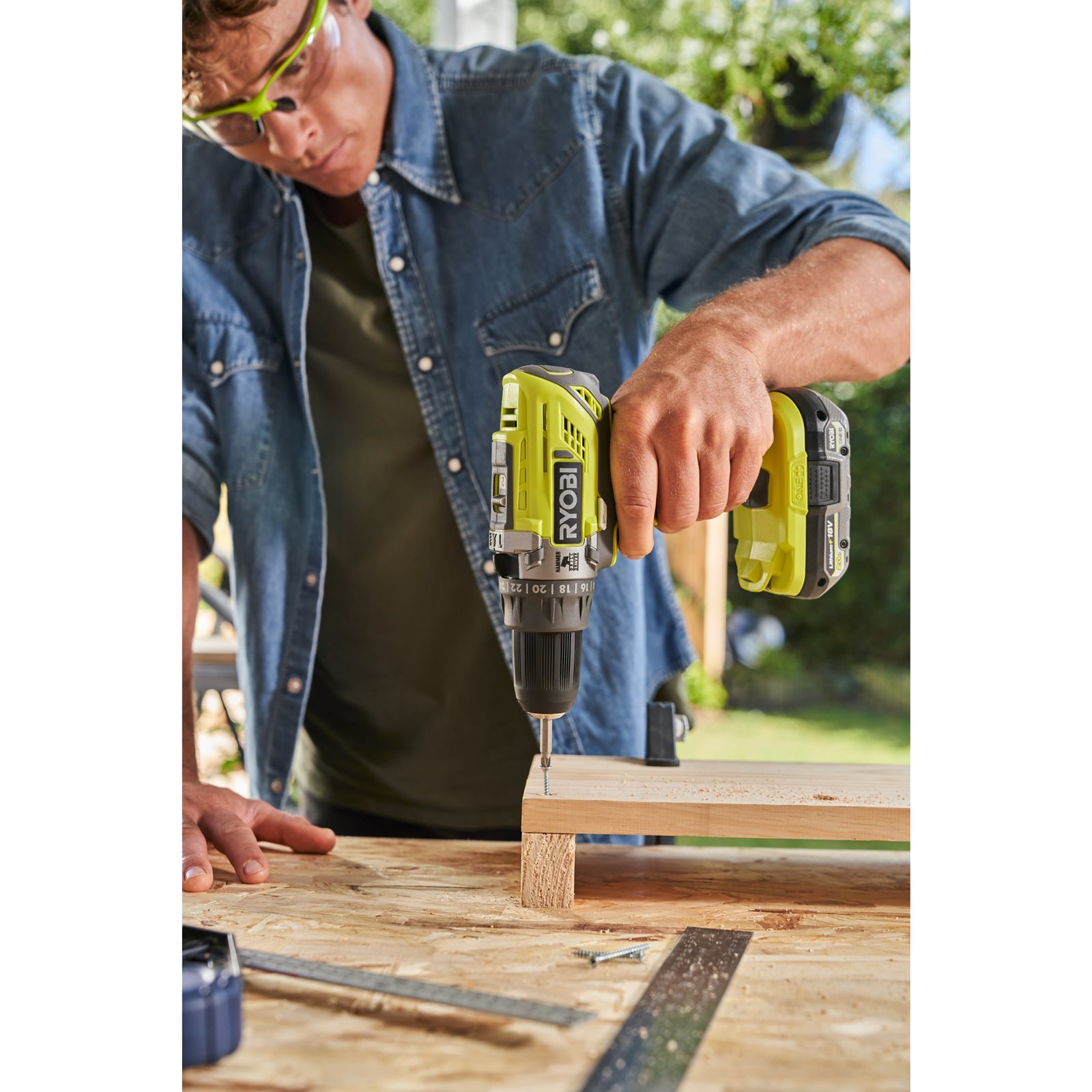 Mașină de găurit cu percuție 18V ONE+ Ryobi R18PD3-0 - in utilizare 7