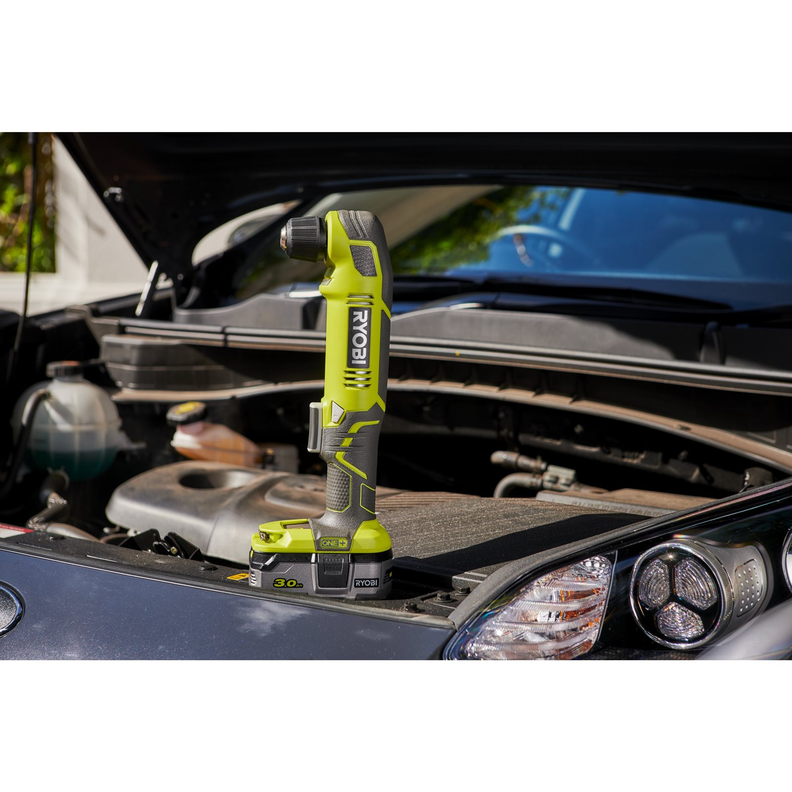 Antrenor cu clichet 1/4" 18V ONE+ Ryobi R18RW2-0 - in utilizare 2