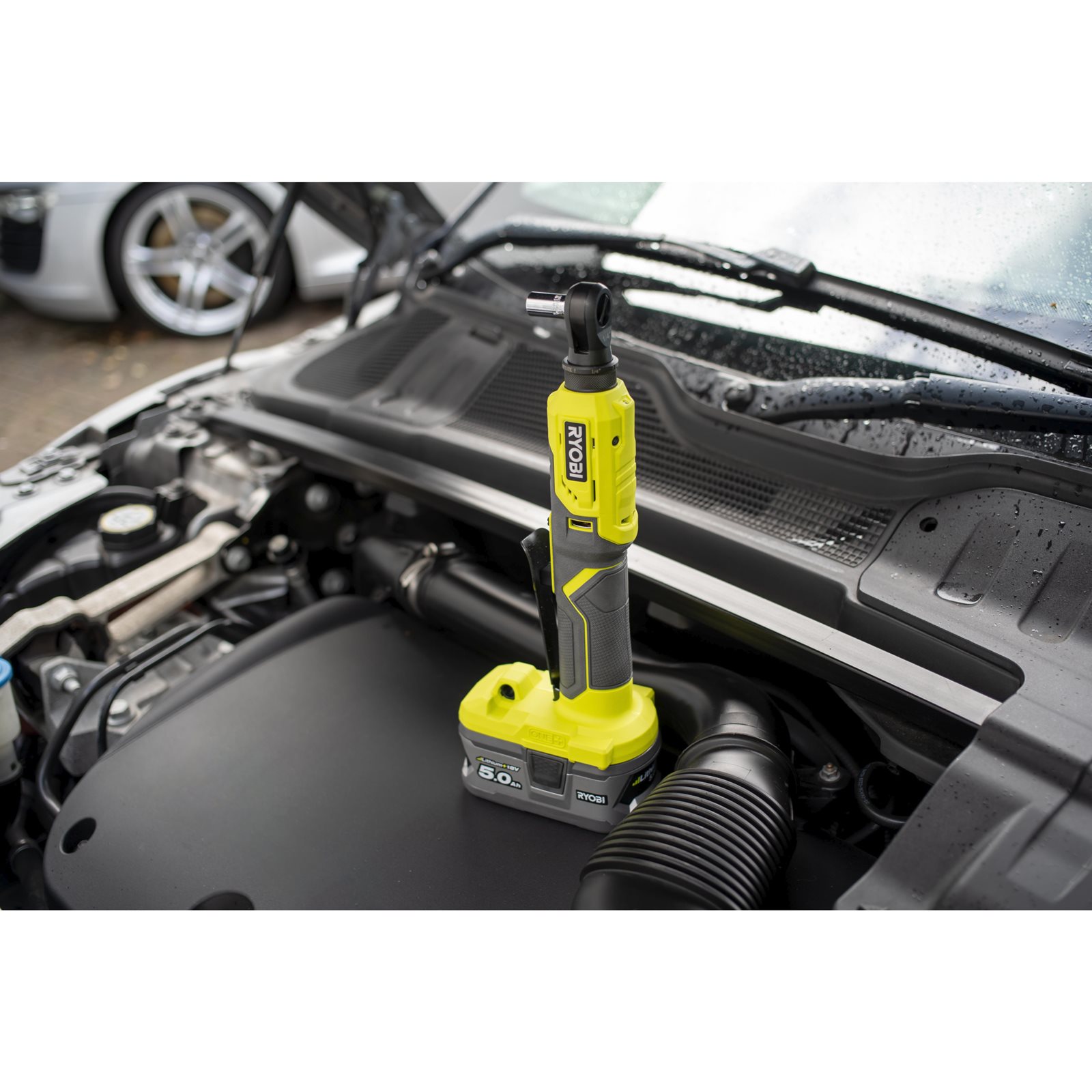 Antrenor cu clichet 3/8" 18V ONE+ Ryobi R18RW3-0 - in utilizare 6