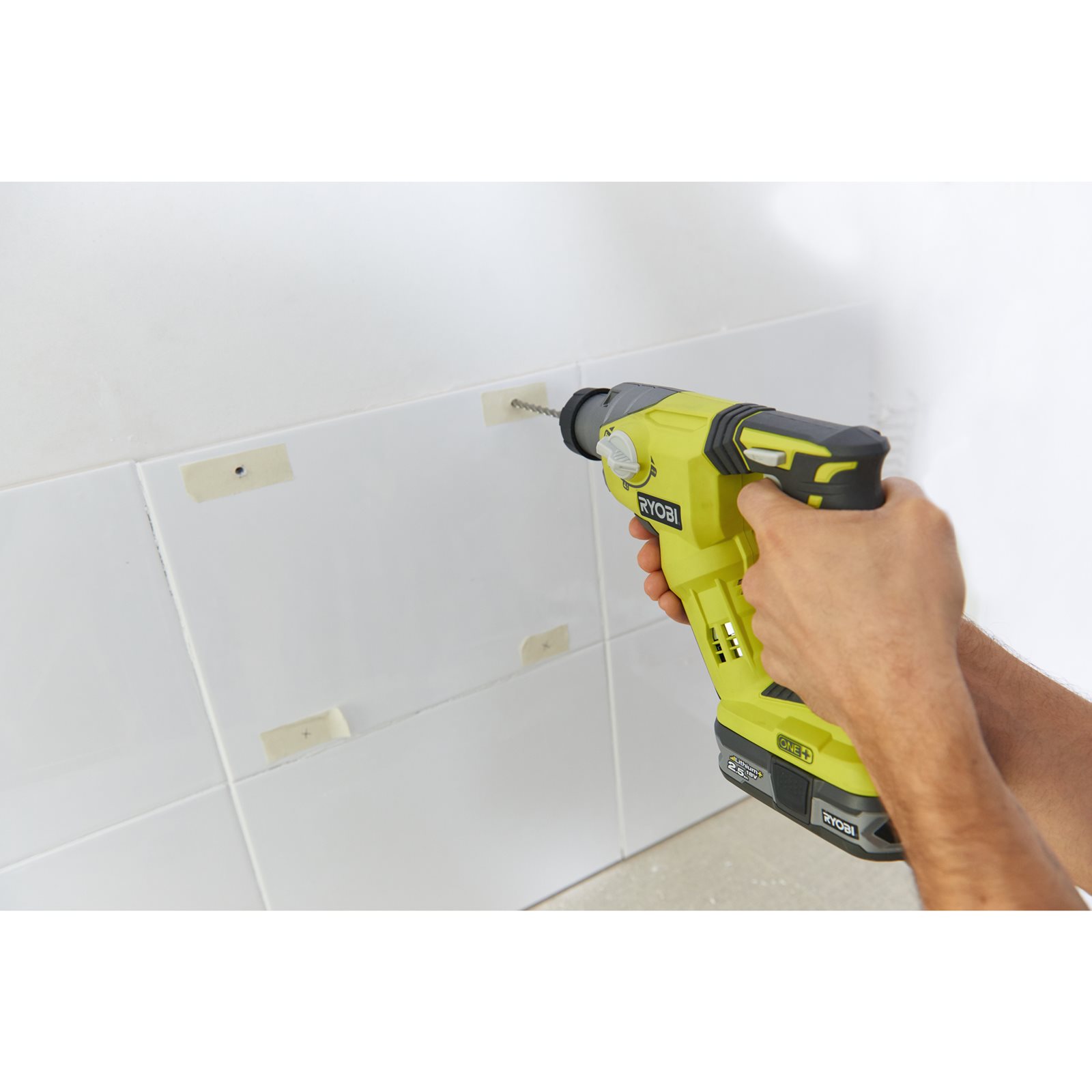 Ciocan rotopercutor SDS+ 18V ONE+ Ryobi R18SDS-0 - in utilizare 4