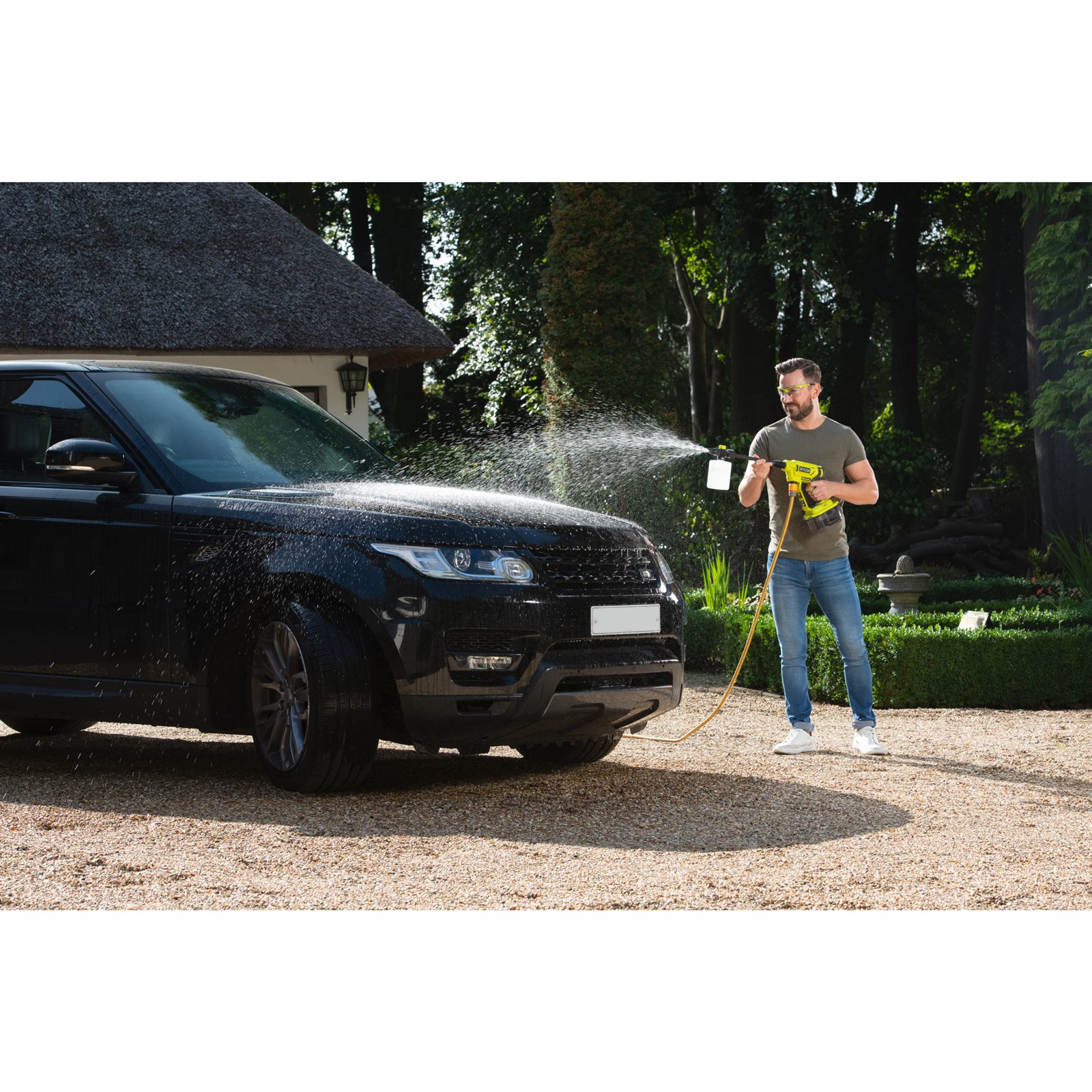 Sticlă de detergent Ryobi RAC748 - in utilizare 4