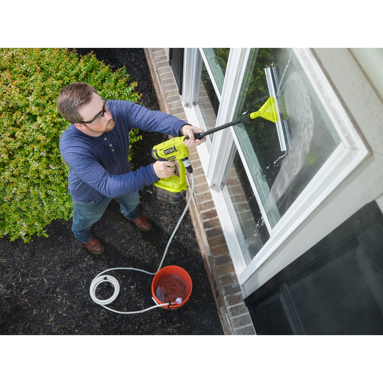 Racletă EZClean Ryobi RAC763 - in utilizare 1
