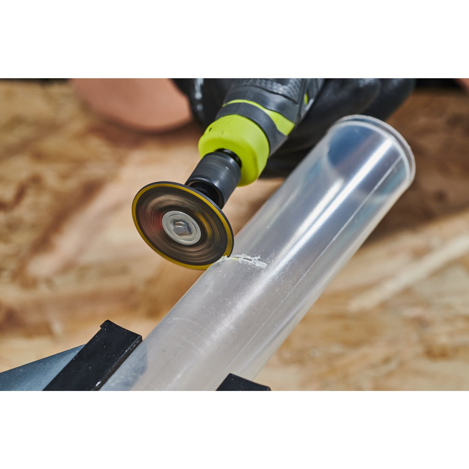 Set de discuri de tăiere cu blocare prin răsucire de 38 mm Ryobi RAR301-6 - in utilizare 2