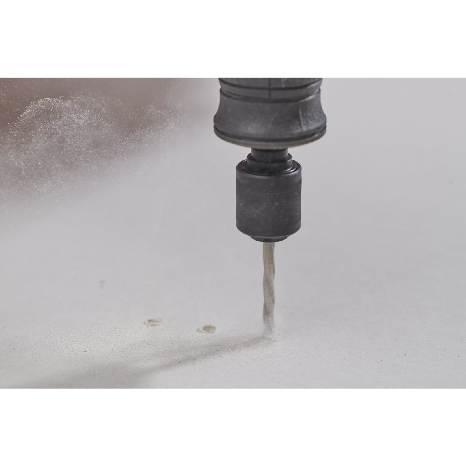Biți de tăiere ghips-carton cu punct de ghidare 8 bucăți Ryobi RAR403-8 - in utilizare 1