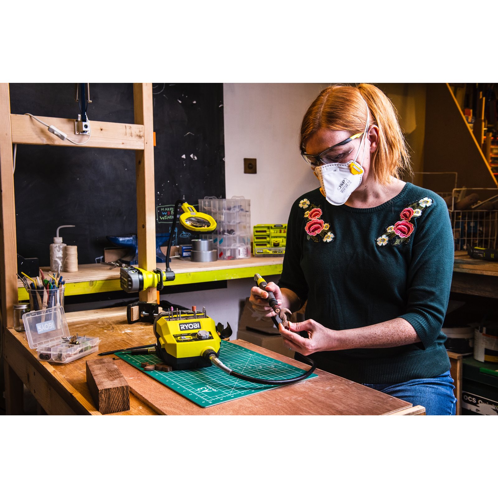 Benzi abrazive cu granulație 60, 10 bucăți Ryobi RAR601-10 - in utilizare 5