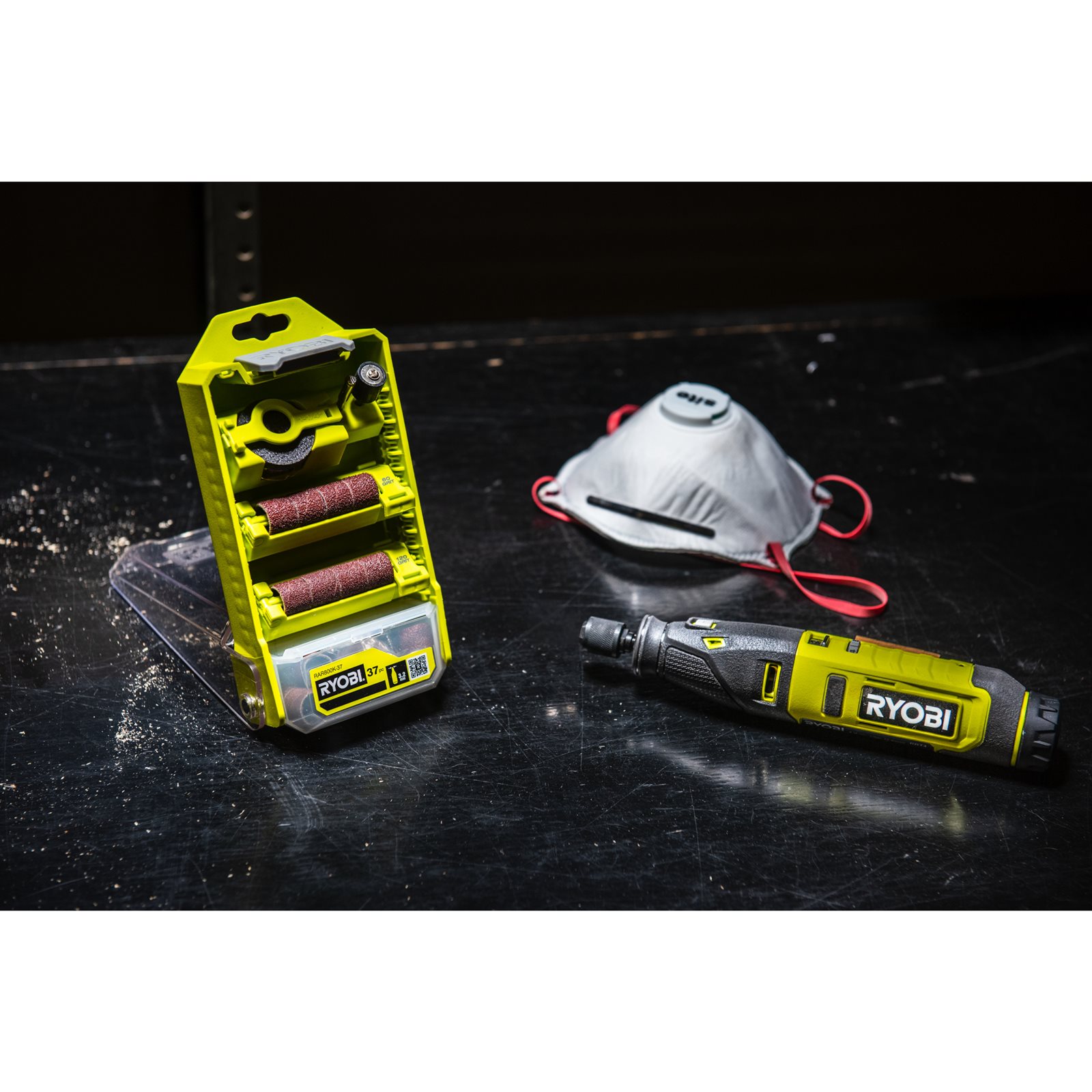 Set universal mic de 37 piese Ryobi RAR800K-37 - in utilizare 1
