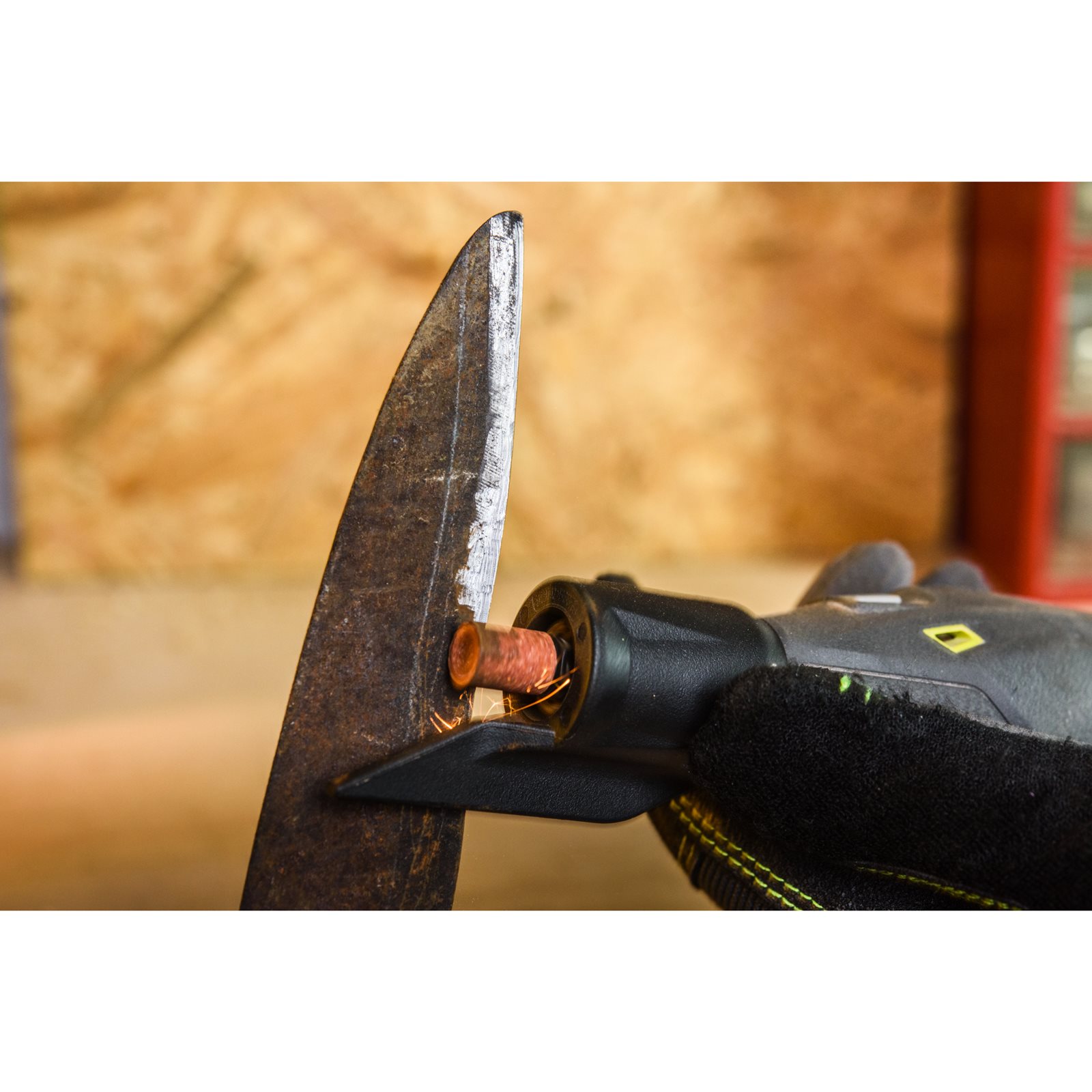 Set accesorii de șlefuire și lustruire 27 de piese Ryobi RARSGK-27 - in utilizare 2