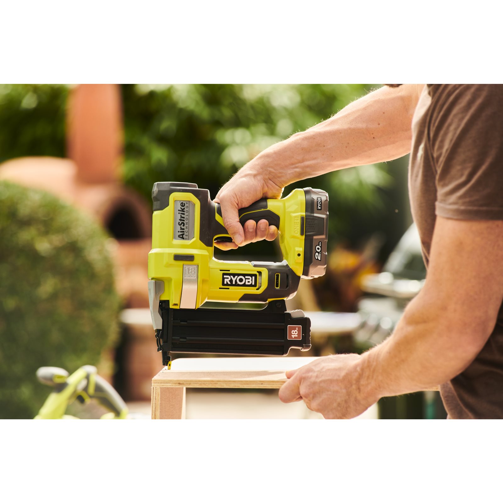 Acumulator litiu+ 12V 2.0Ah Ryobi RB12L20 - in utilizare 1