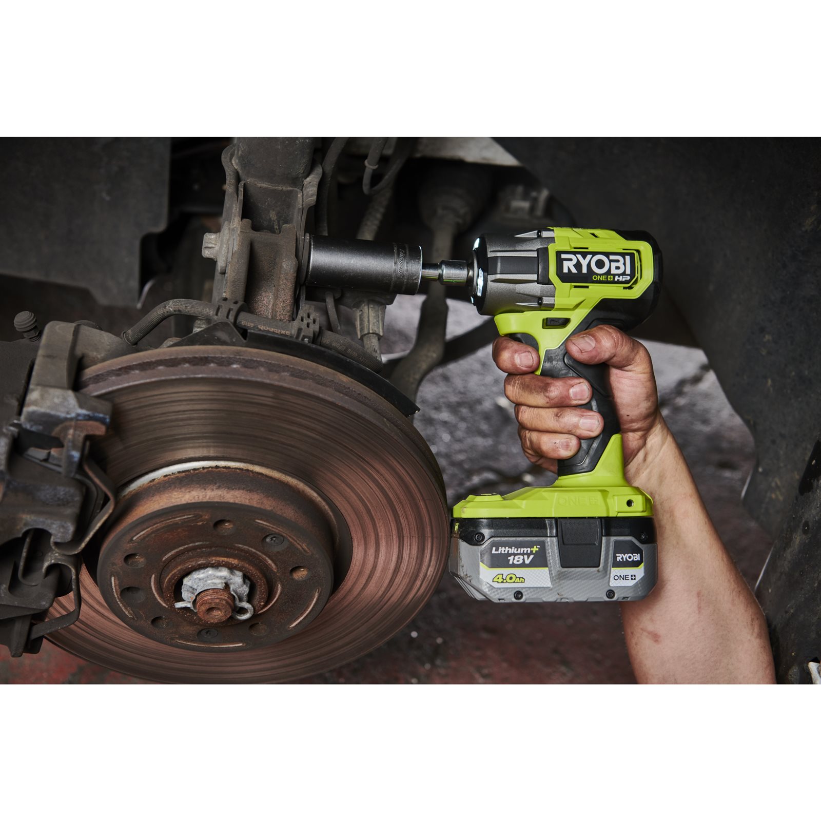 Baterii Lithium+ 1x 4,0Ah & 1x 2,0Ah 18V Ryobi RB18242X - in utilizare 2