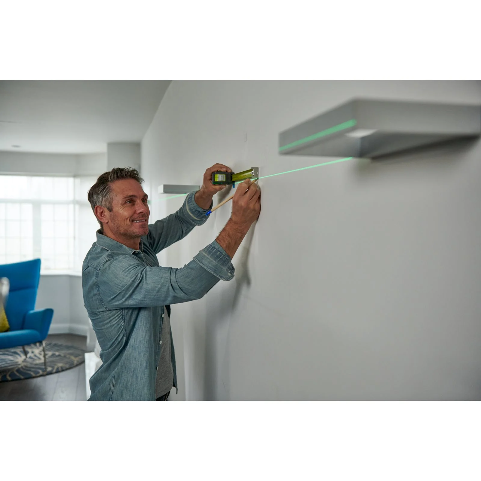 Nivelă laser 360°, lumină verde Ryobi RB360GLL - in utilizare 3