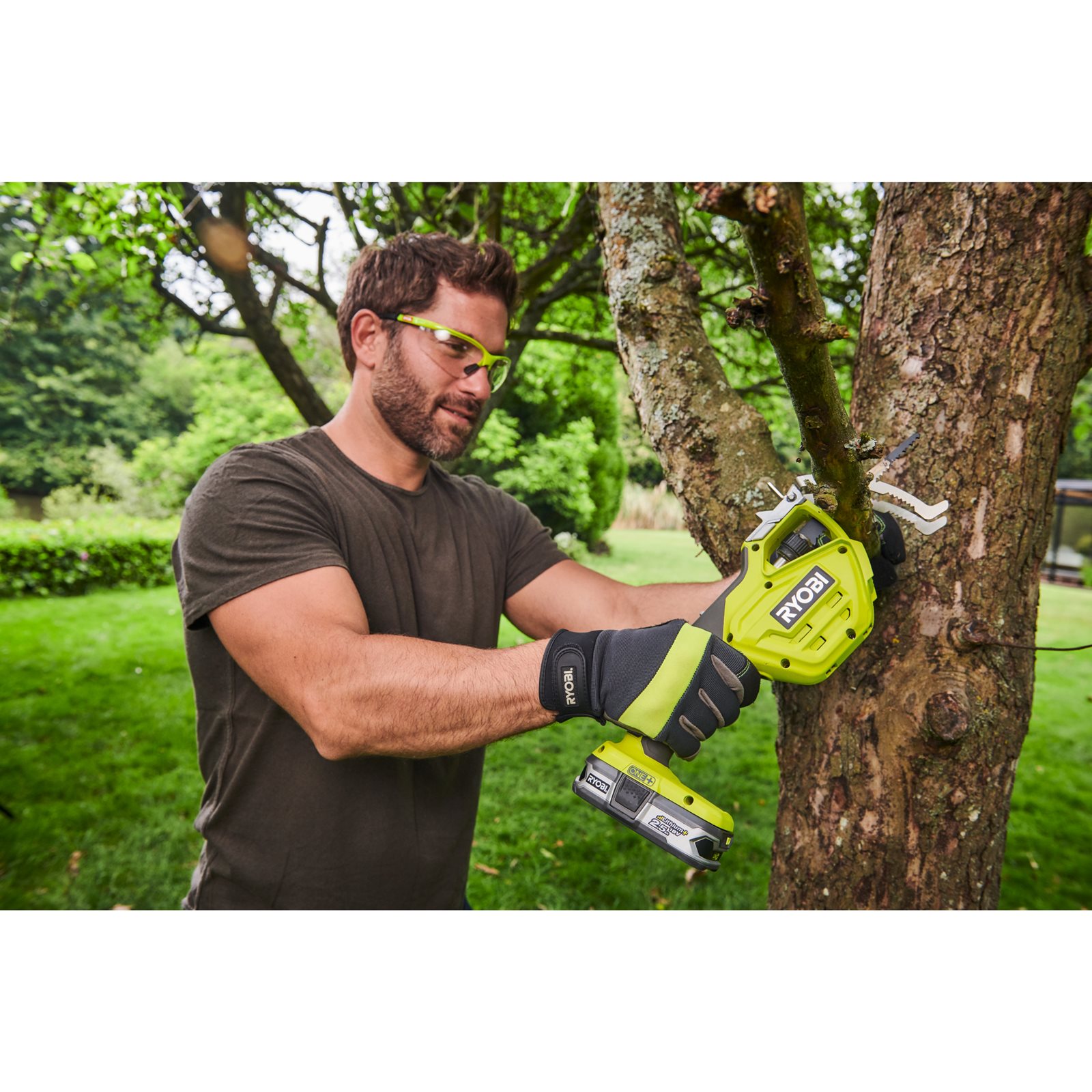 Set încărcător și acumulator 18 V (1 x 2,5 Ah) Ryobi RC18120-125 - in utilizare 2