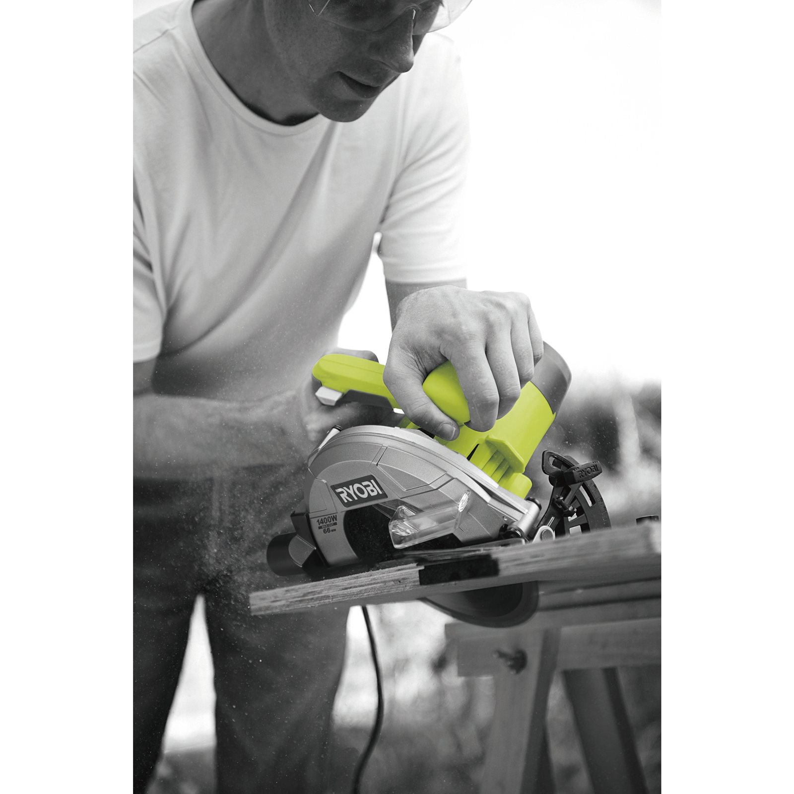 Fierăstrău circular electric 1400 W Ryobi RCS1400-G - in utilizare 2