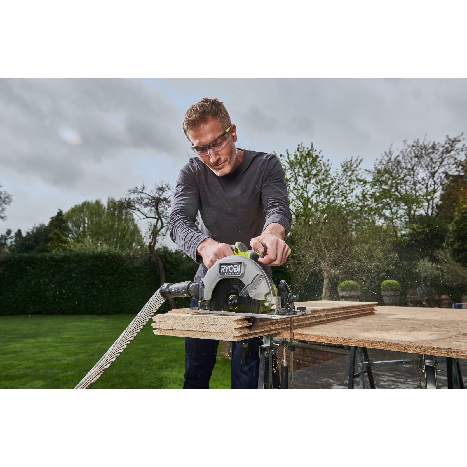 Fierăstraie circulare Ryobi RCS18BL-0 - in utilizare 2