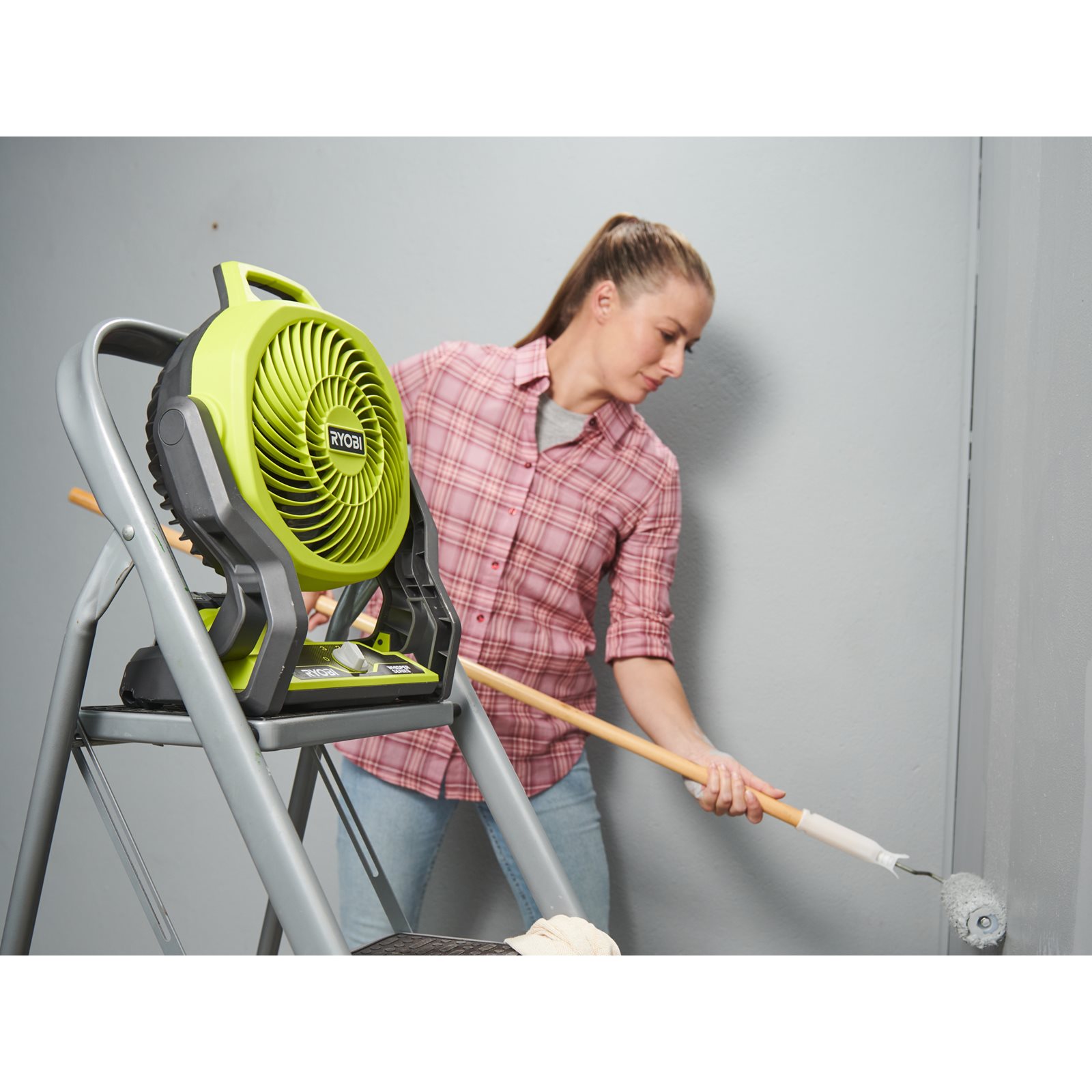 Ventilator WHISPER 18V fără cablu Ryobi RF18-0 - in utilizare 6