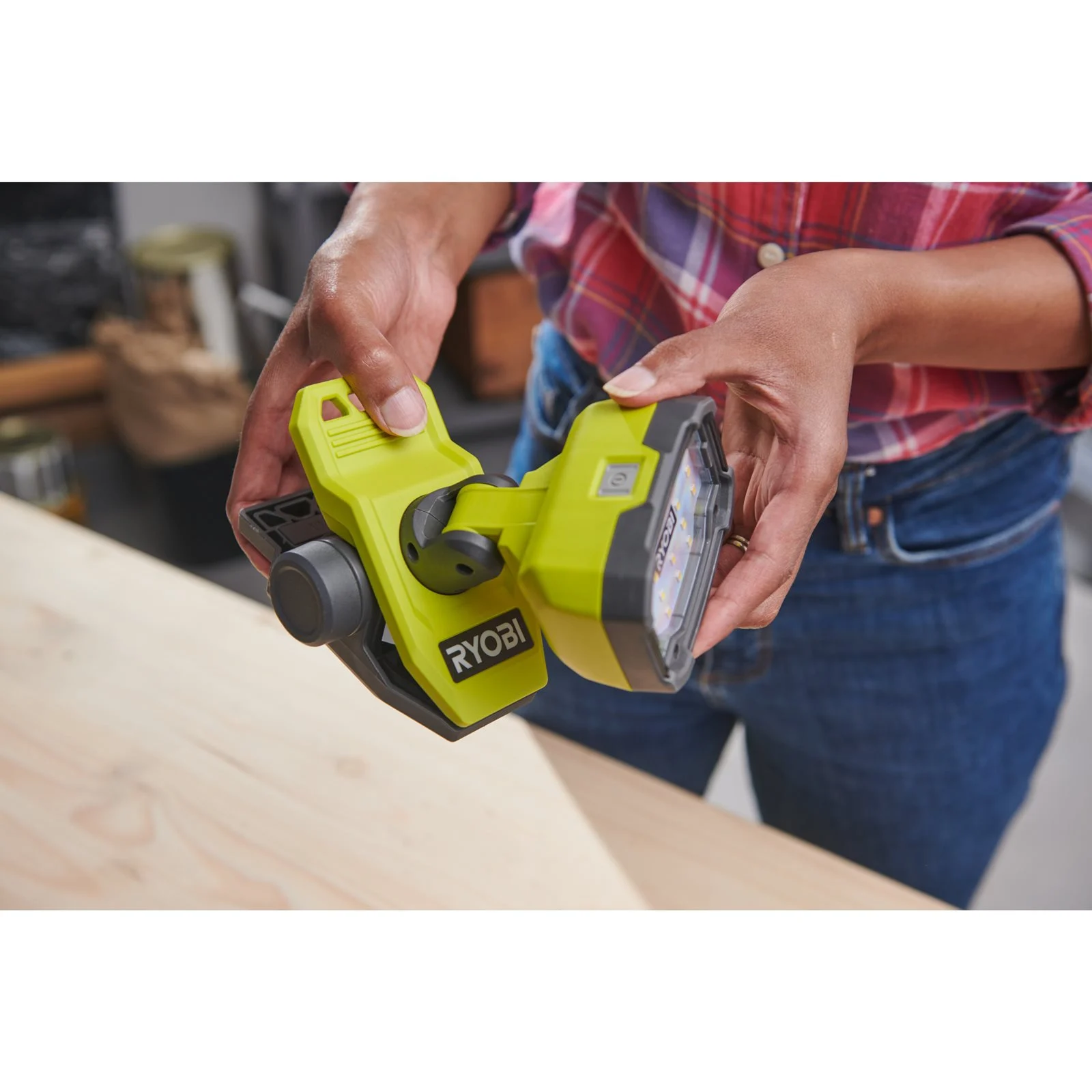 Iluminat Ryobi RLC4-0 - in utilizare 6