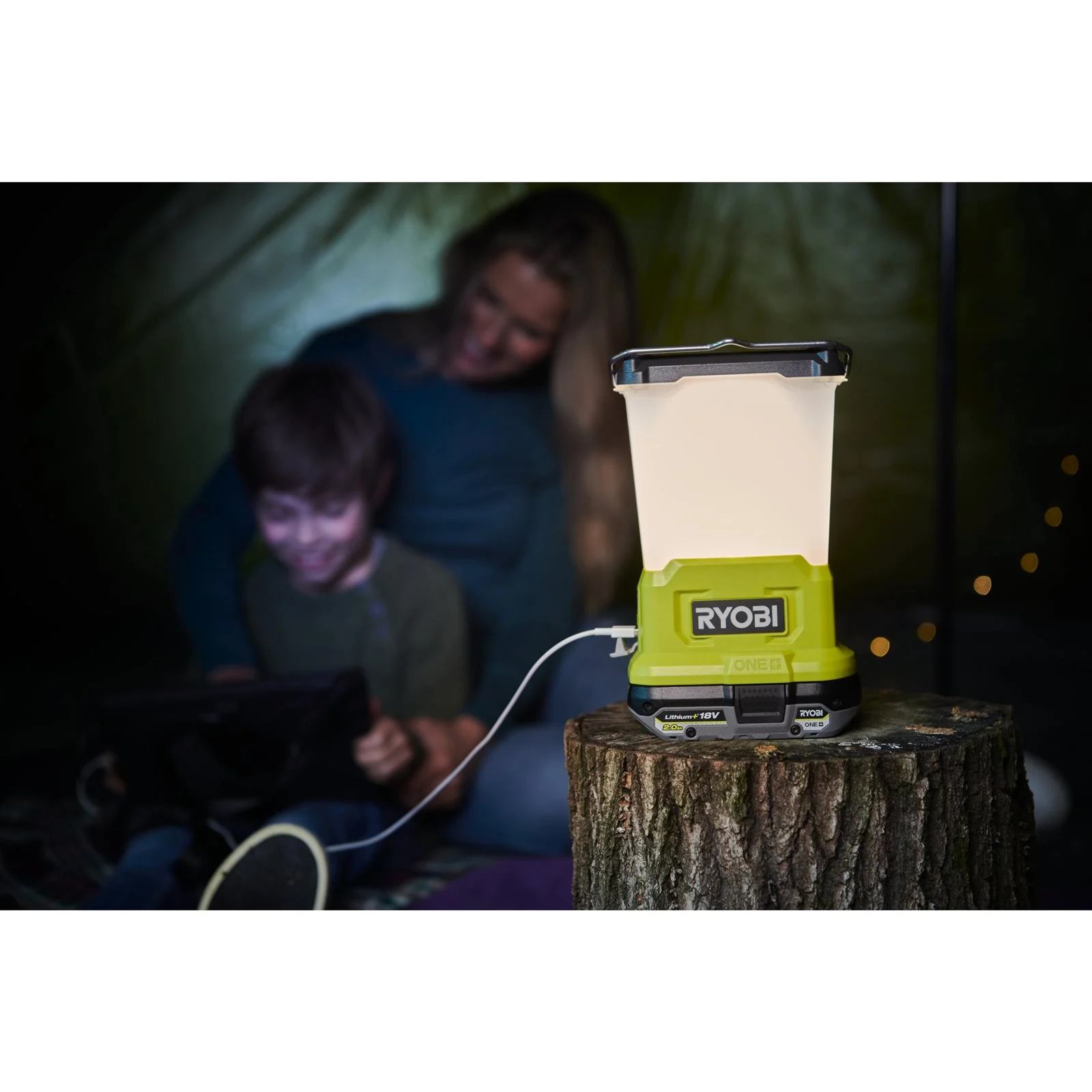Lampă tip felinar 18V ONE+ Ryobi RLL18-0 - in utilizare 5