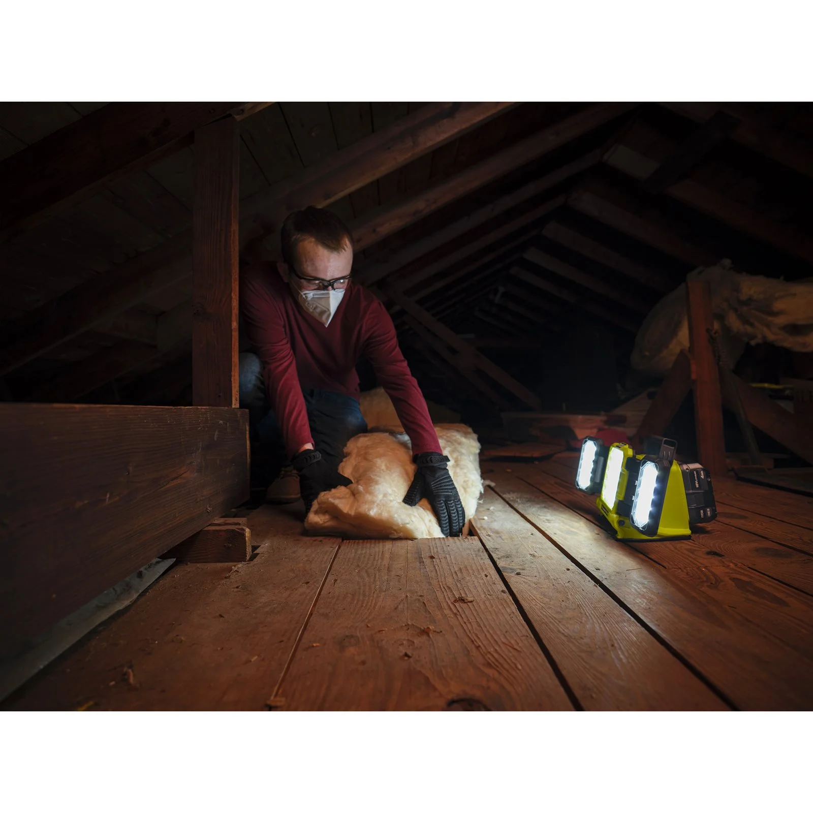 Aplică fără cablu de 18V Ryobi RLP18-0 - in utilizare 3