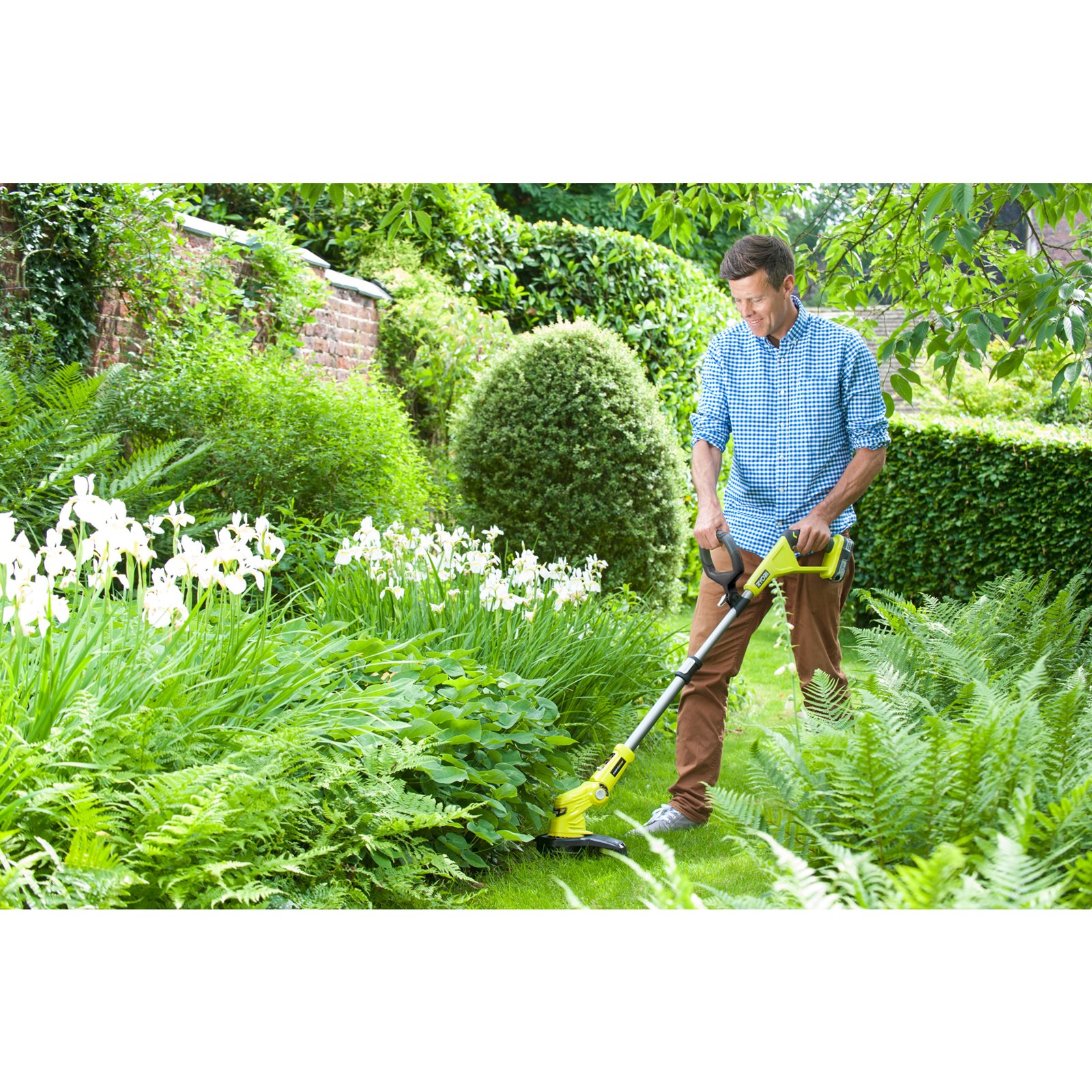 Trimmer iarbă 18V ONE+, lățime tăiere 25/30 cm (1 x 2,0 Ah) Ryobi RLT183220S - in utilizare 2