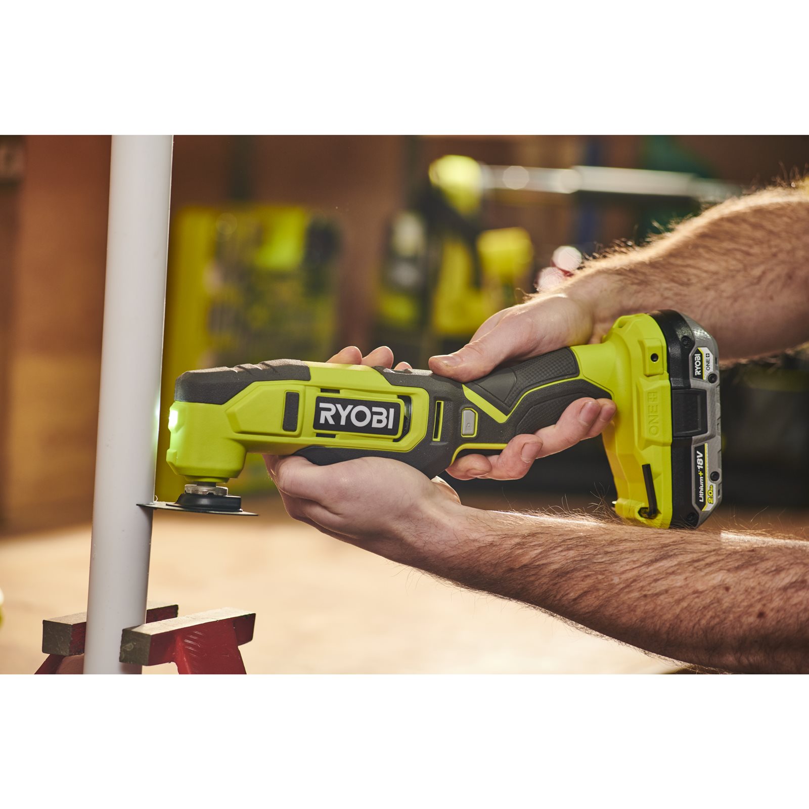 Mașină multifuncțională 18V ONE+ Ryobi RMT18-0 - in utilizare 3