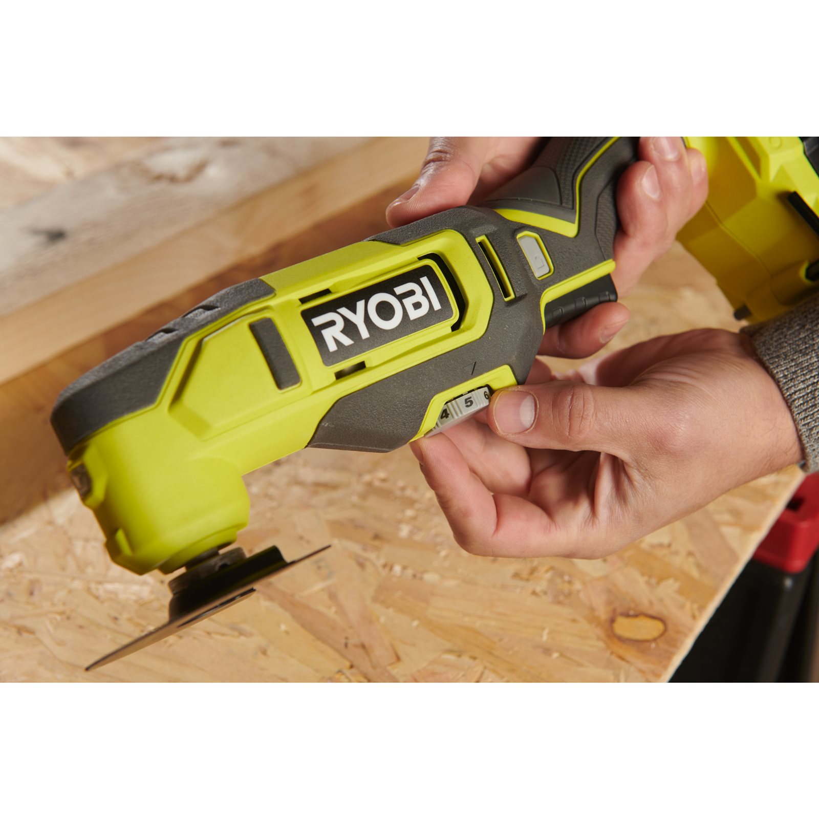 Mașină multifuncțională 18V ONE+ Ryobi RMT18-0 - in utilizare 4