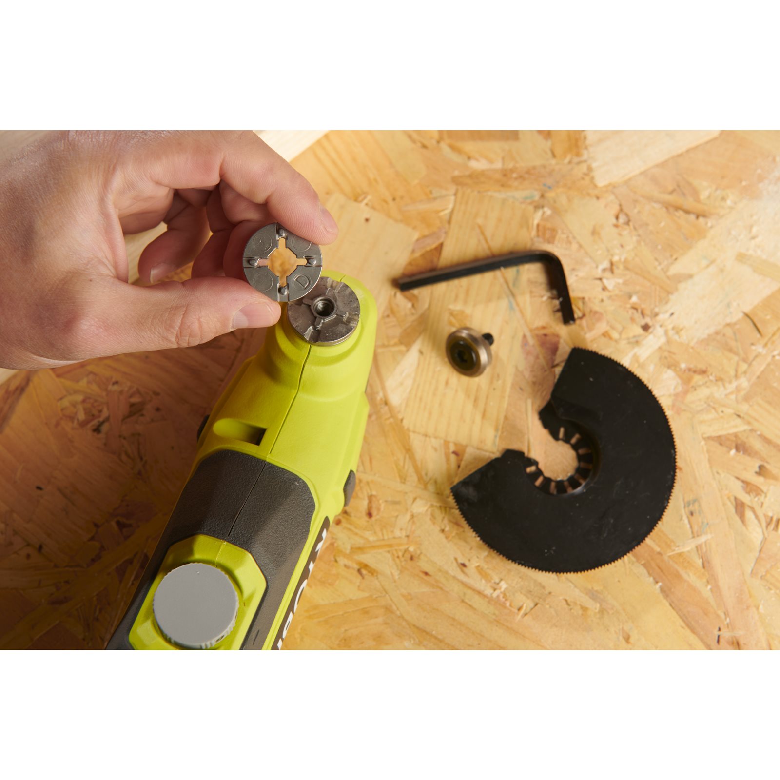 Mașină multifuncțională 18V ONE+ Ryobi RMT18-0 - in utilizare 5