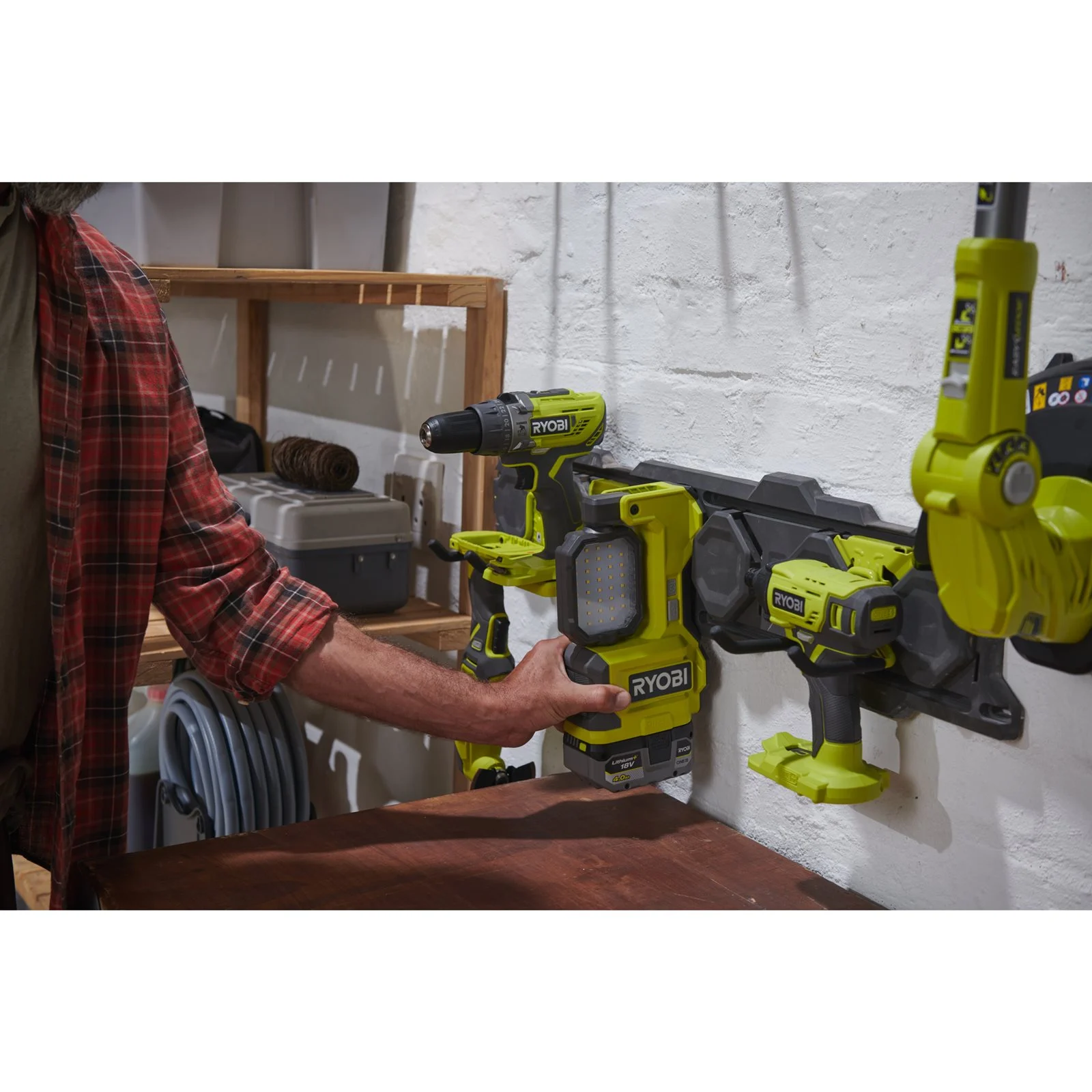 Iluminat Ryobi RMTL18-0 - in utilizare 4