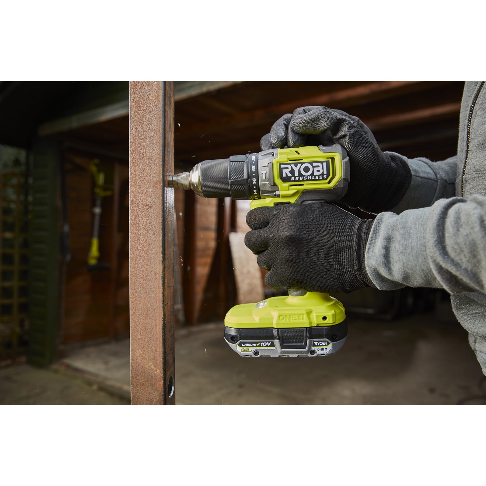Mașină de găurit cu percuție 18V ONE+ fără perii și fără cablu (4,0Ah, 2,0Ah) Ryobi RPD18BL1-2C42S - in utilizare 5