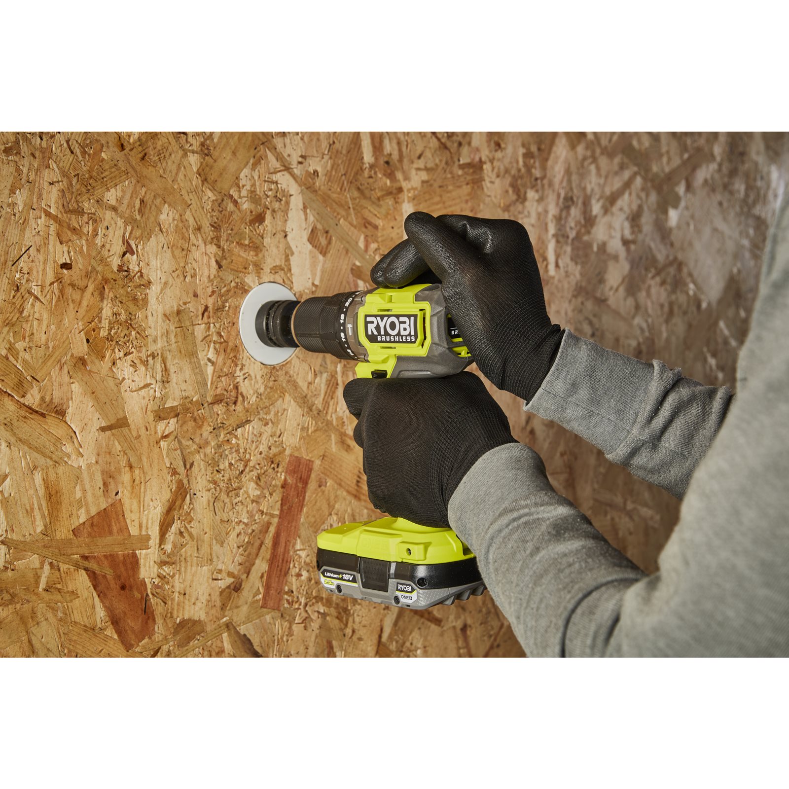 Mașină de găurit cu percuție 18V ONE+ fără perii și fără cablu (4,0Ah, 2,0Ah) Ryobi RPD18BL1-2C42S - in utilizare 6