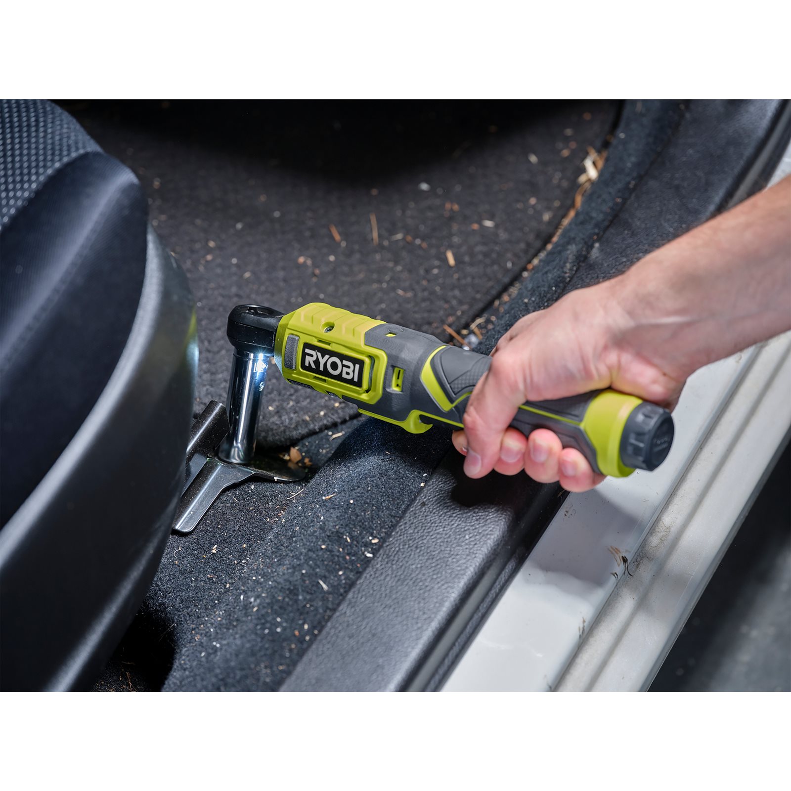 Antrenori cu clichet Ryobi RR14W4-120G - in utilizare 3