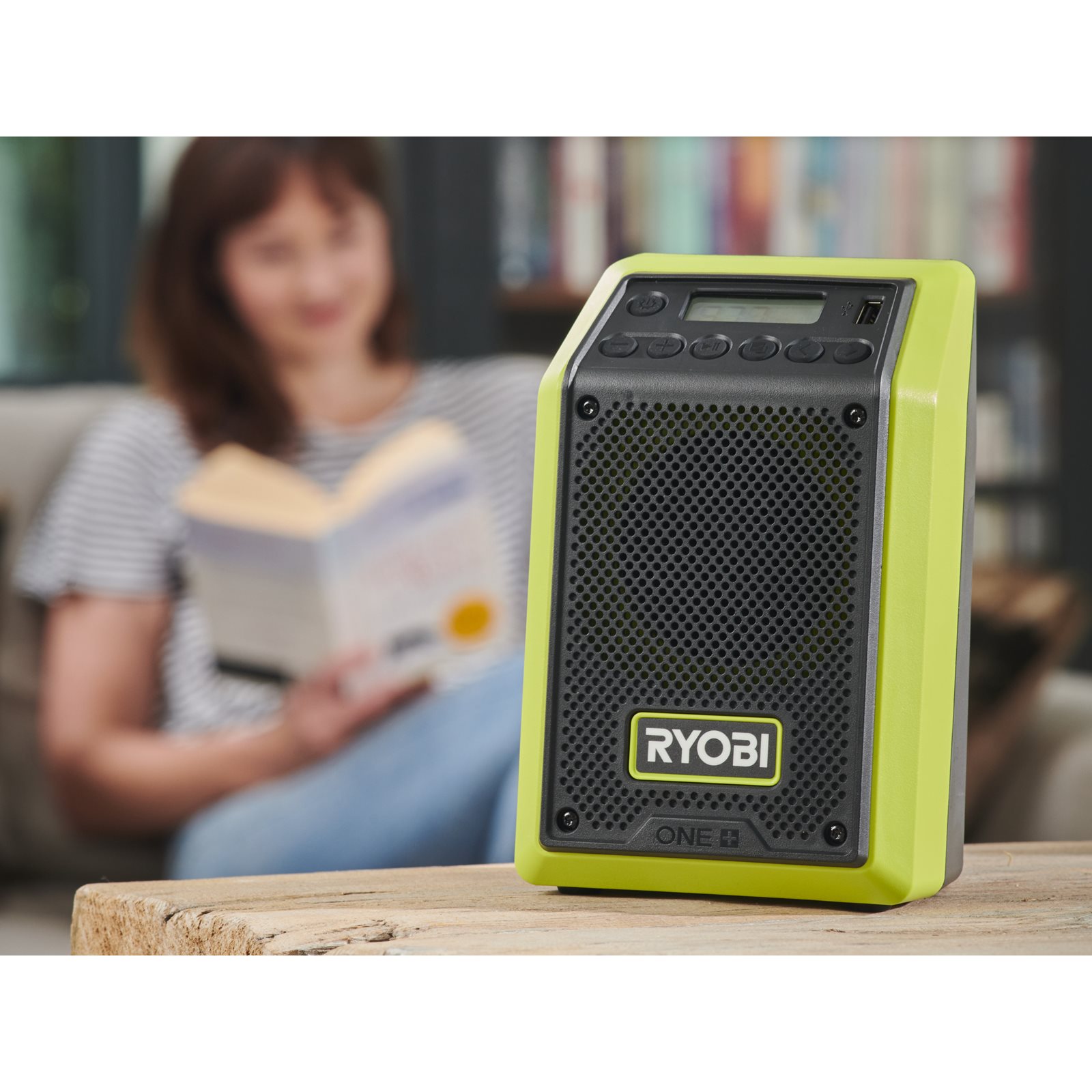 Radio 18V ONE+ cu Bluetooth Ryobi RR18-0 - in utilizare 2