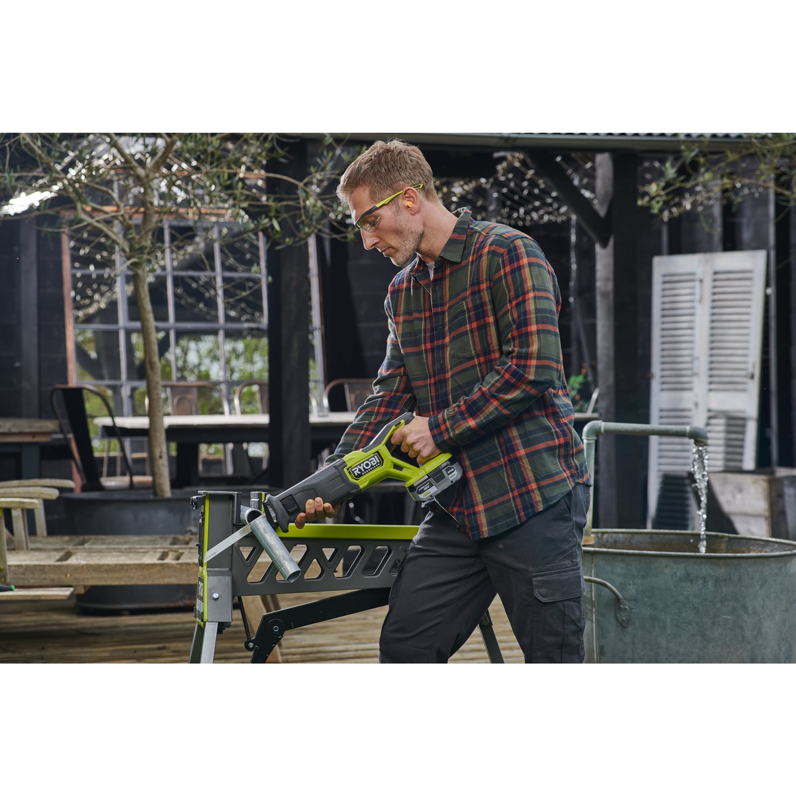 Fierăstraie sabie Ryobi RRS18BL-0 - in utilizare 1