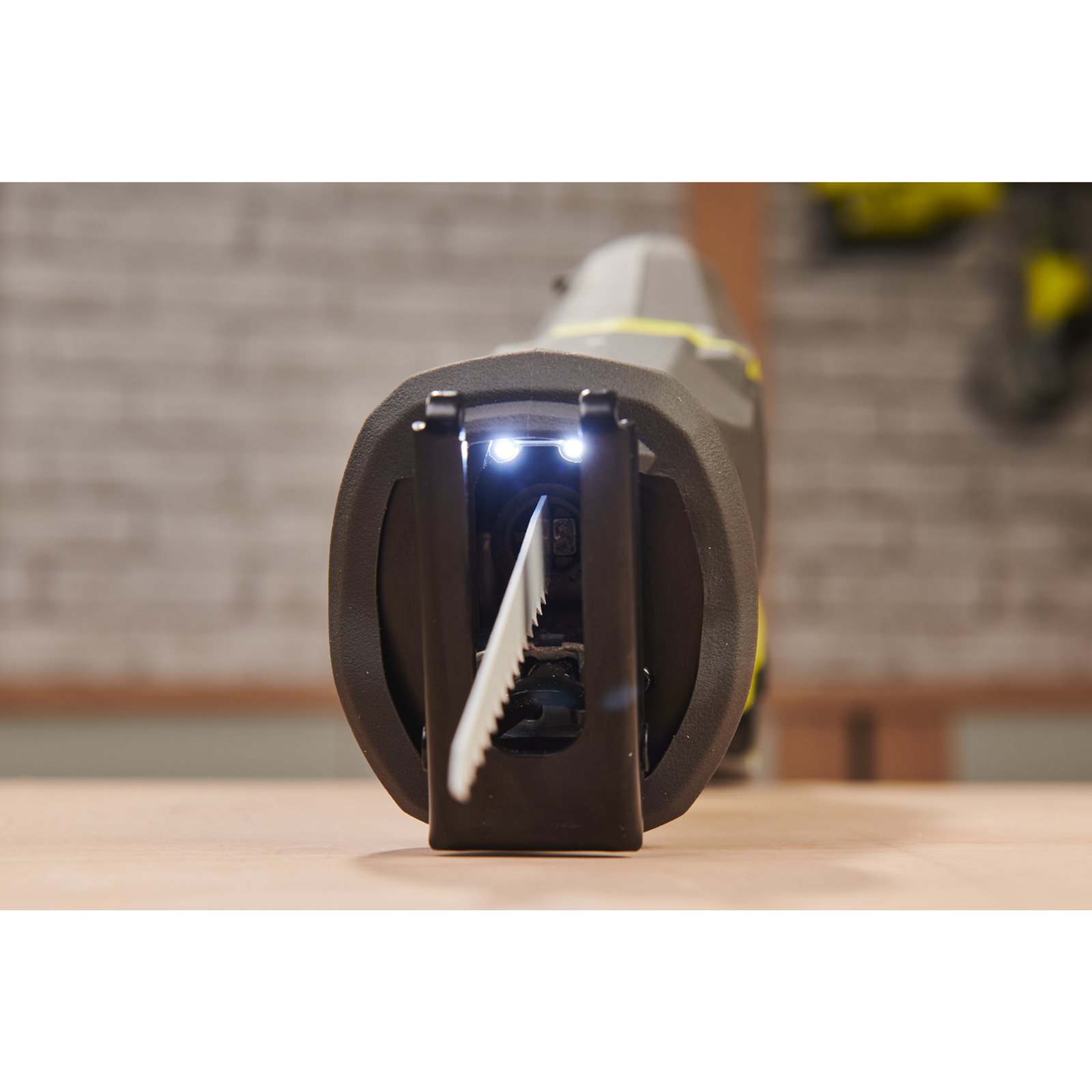 Fierăstraie sabie Ryobi RRS18BL-0 - in utilizare 5