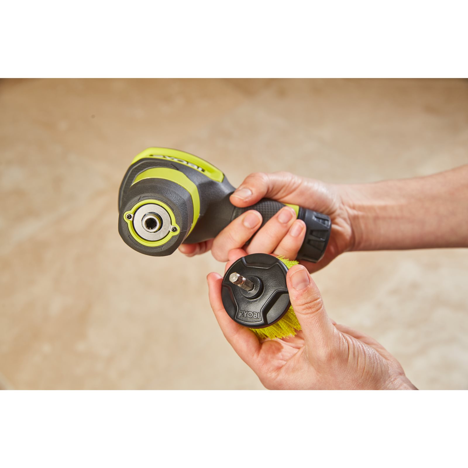 Perie electrică USB Lithium 4V (1x 2,0Ah) Ryobi RSCR4-120G - detaliu 2