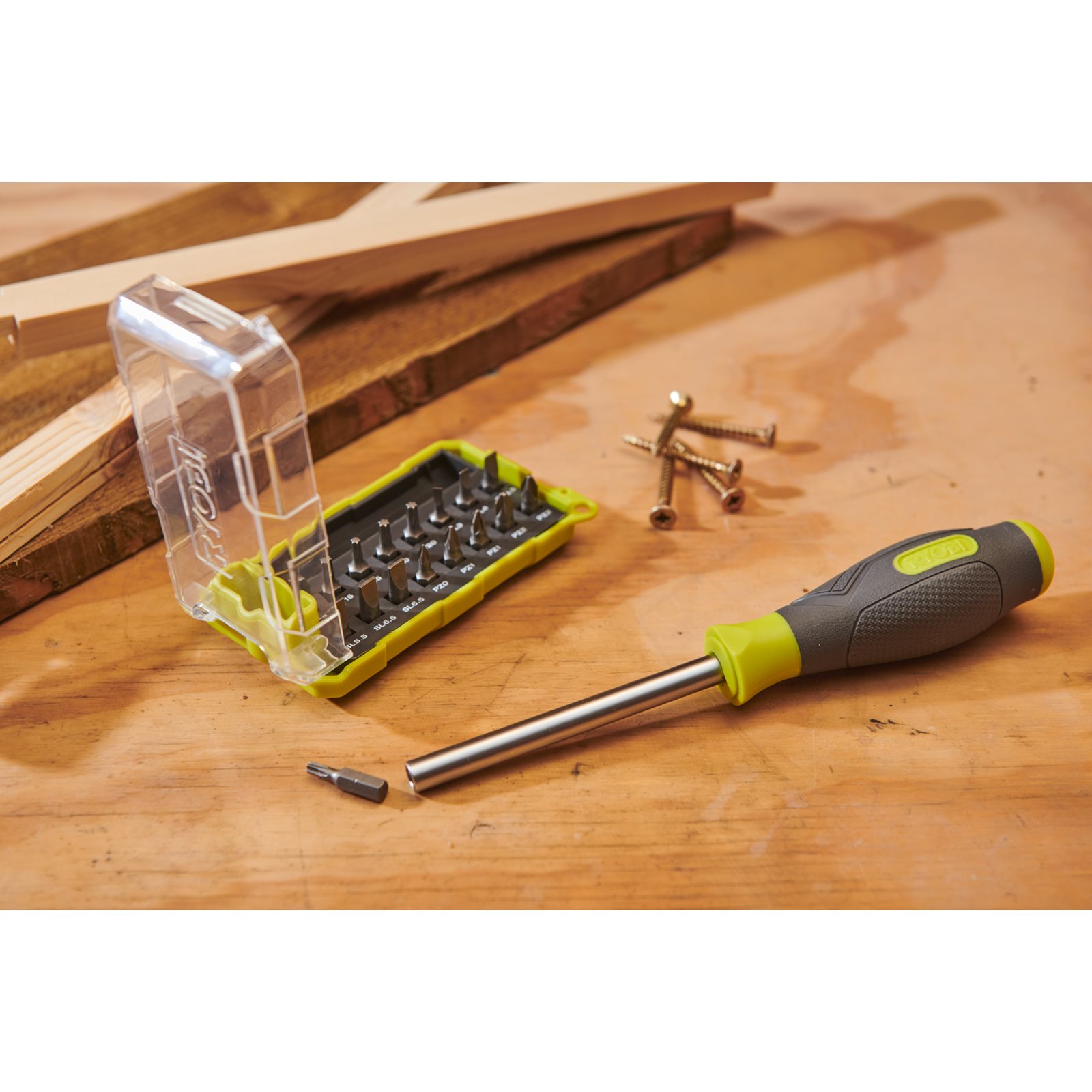 Set de înșurubare 17 piese Ryobi RSD17PCS - in utilizare 6