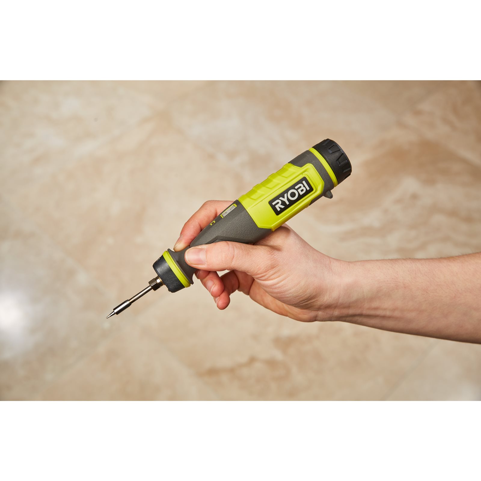 Fier de lipit USB Lithium 4V (1 x 2.0Ah) Ryobi RSI4-120G - in utilizare 3