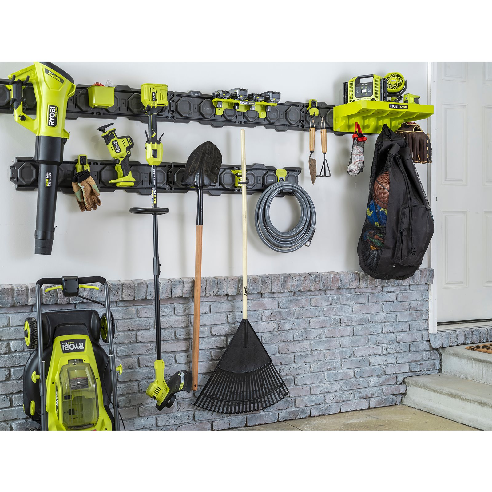 Șină de perete 2 piese RYOBILINK Ryobi RSL2WR-2 - in utilizare 3