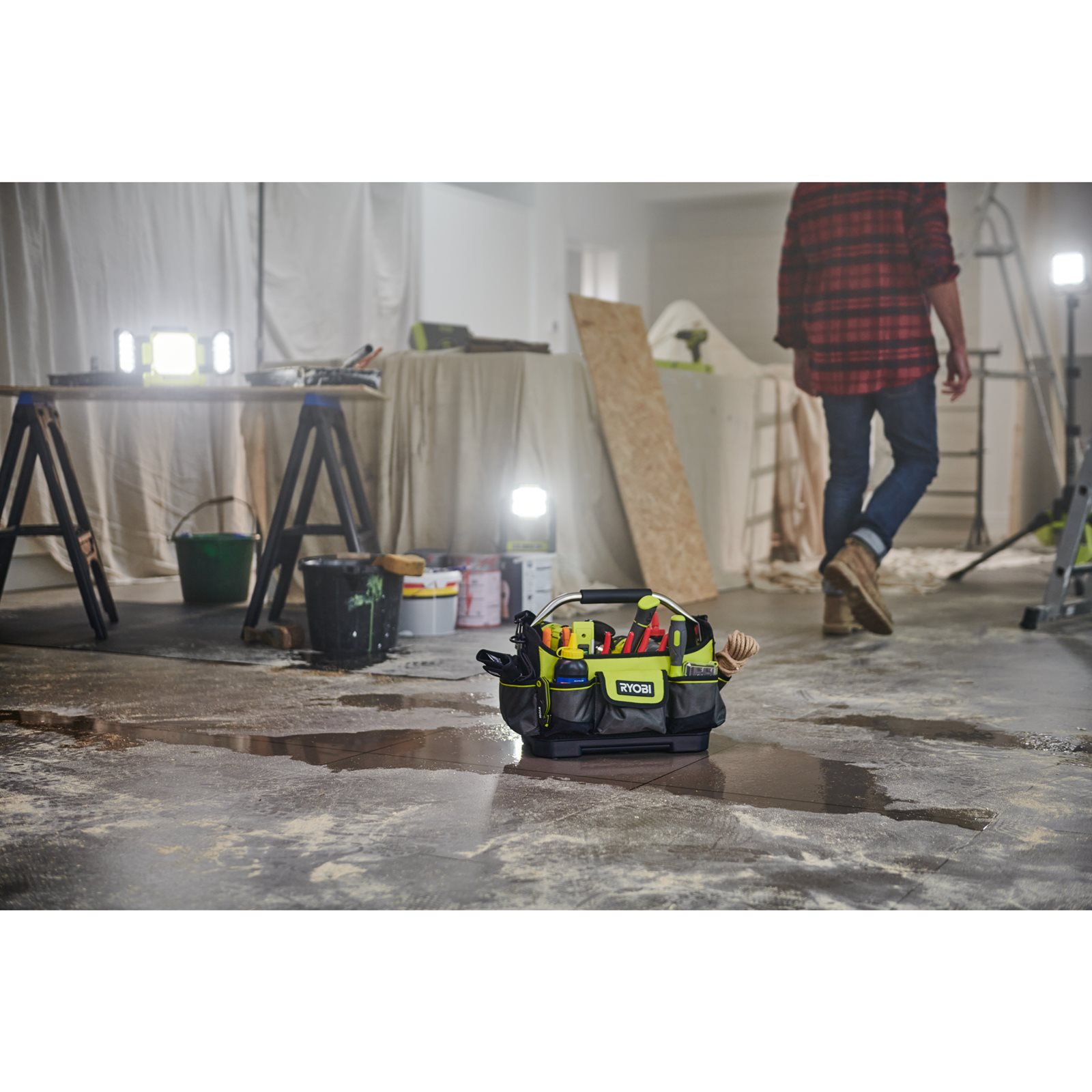 Geanta mică deschisă 17L Ryobi RSSSOT1 - in utilizare 5