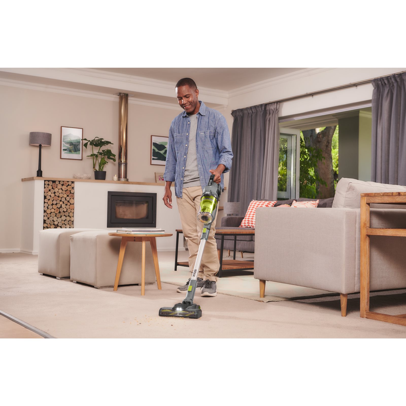Aspiratoare verticale Ryobi RSVS18-1C20G - in utilizare 5