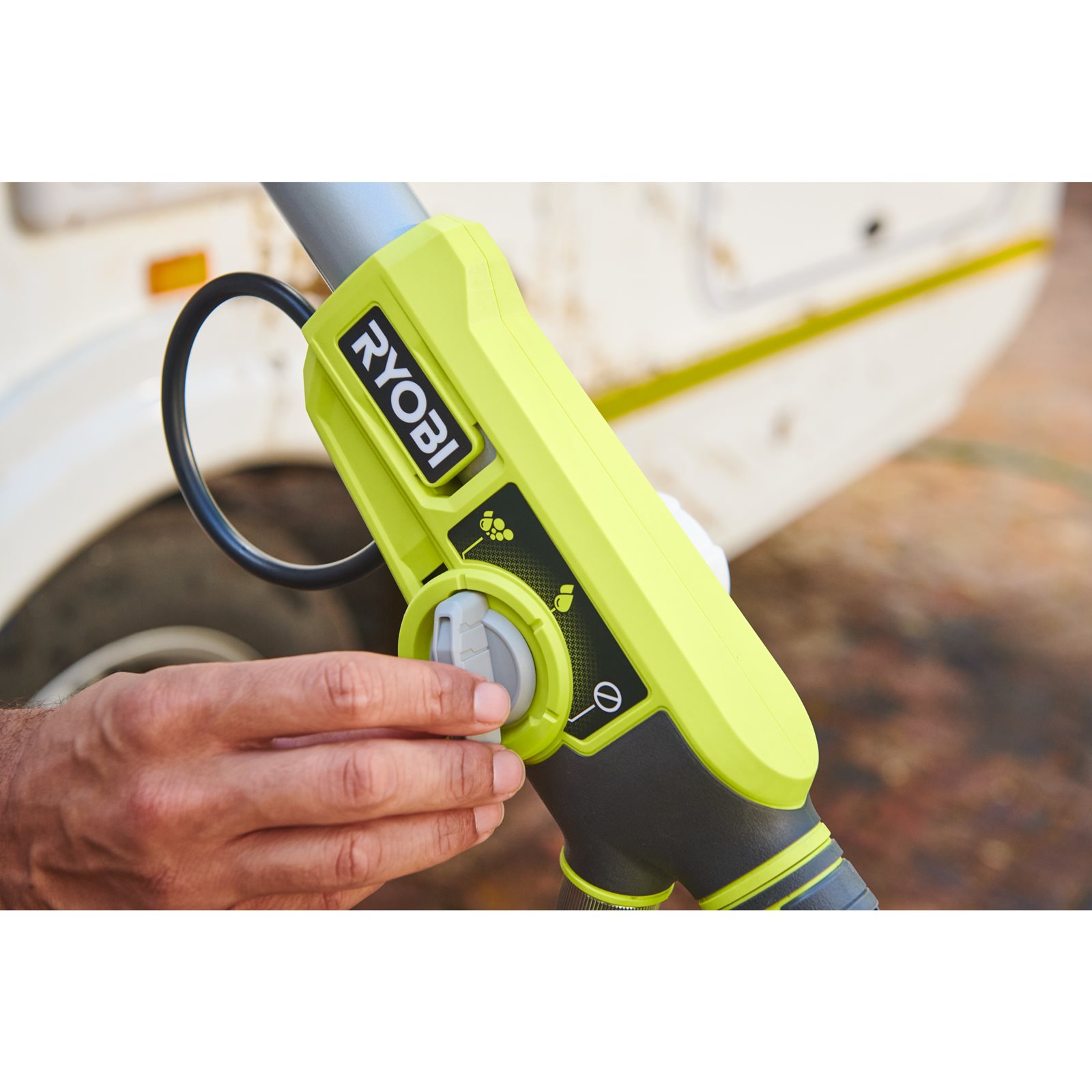Peria de curățare telescopică cu alimentare cu apă 18V fără cablu Ryobi RWTS18-0 - detaliu 1